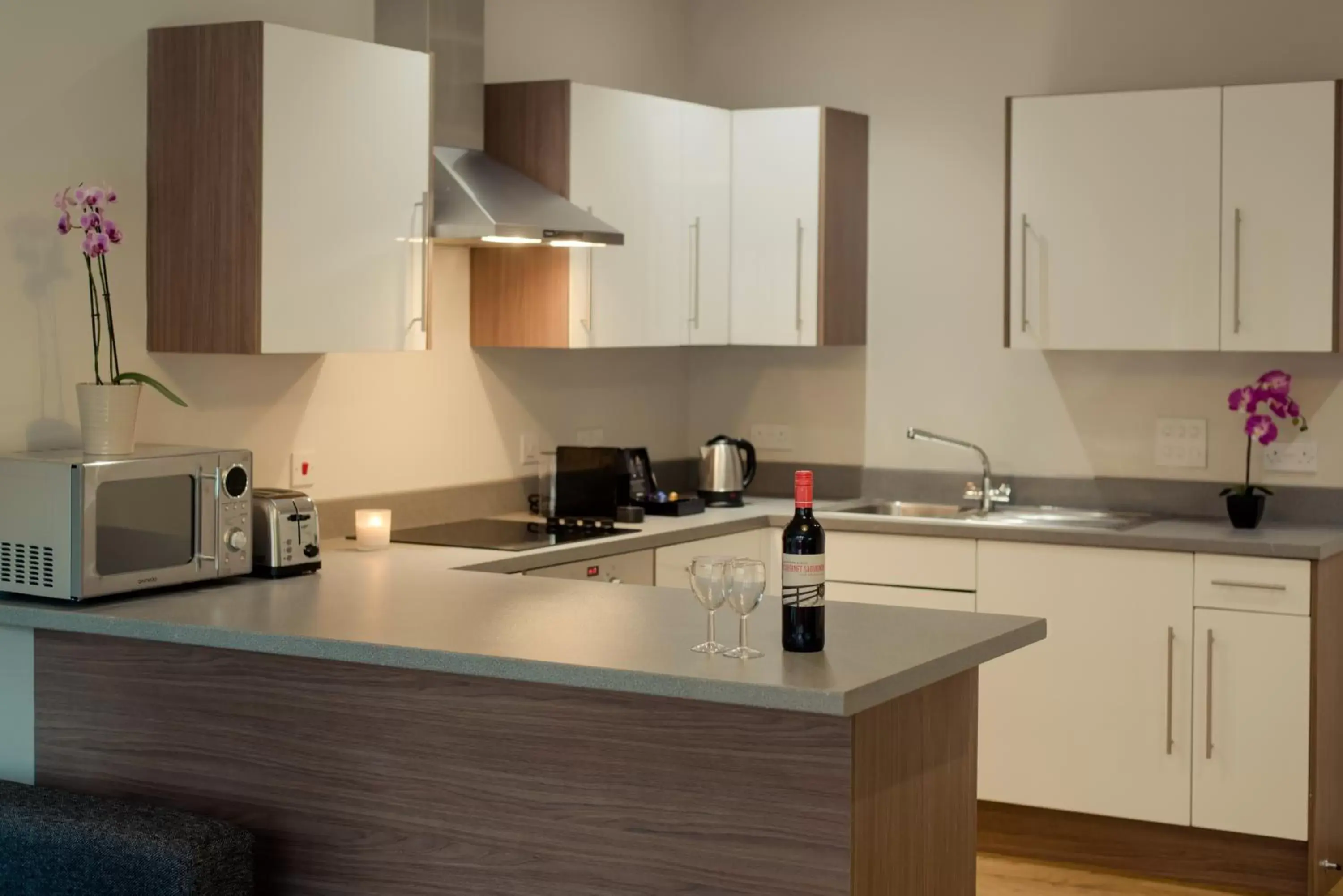 Kitchen/Kitchenette in PREMIER SUITES PLUS Glasgow Bath Street