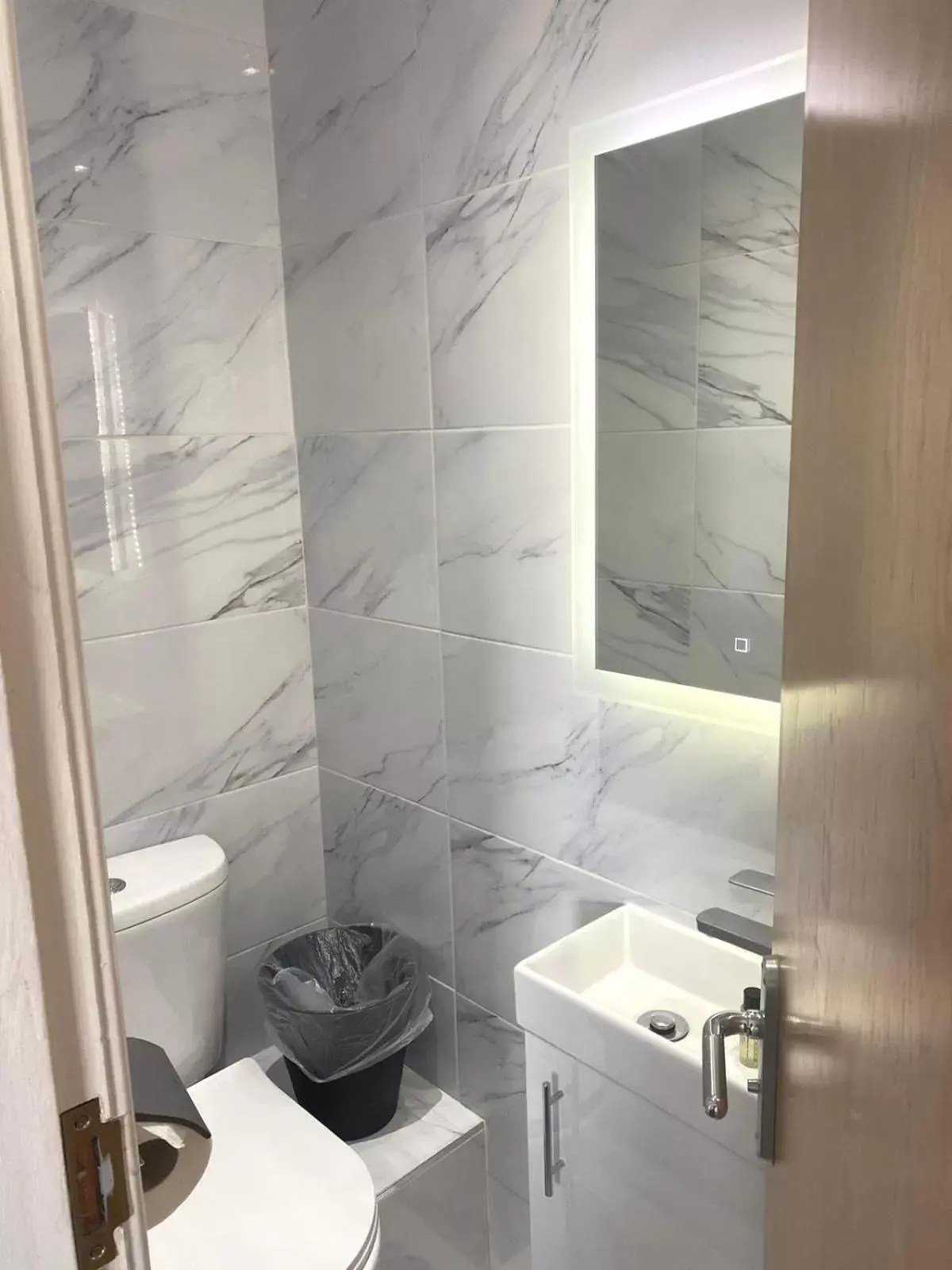 Shower, Bathroom in Blackpool Resort Hotel