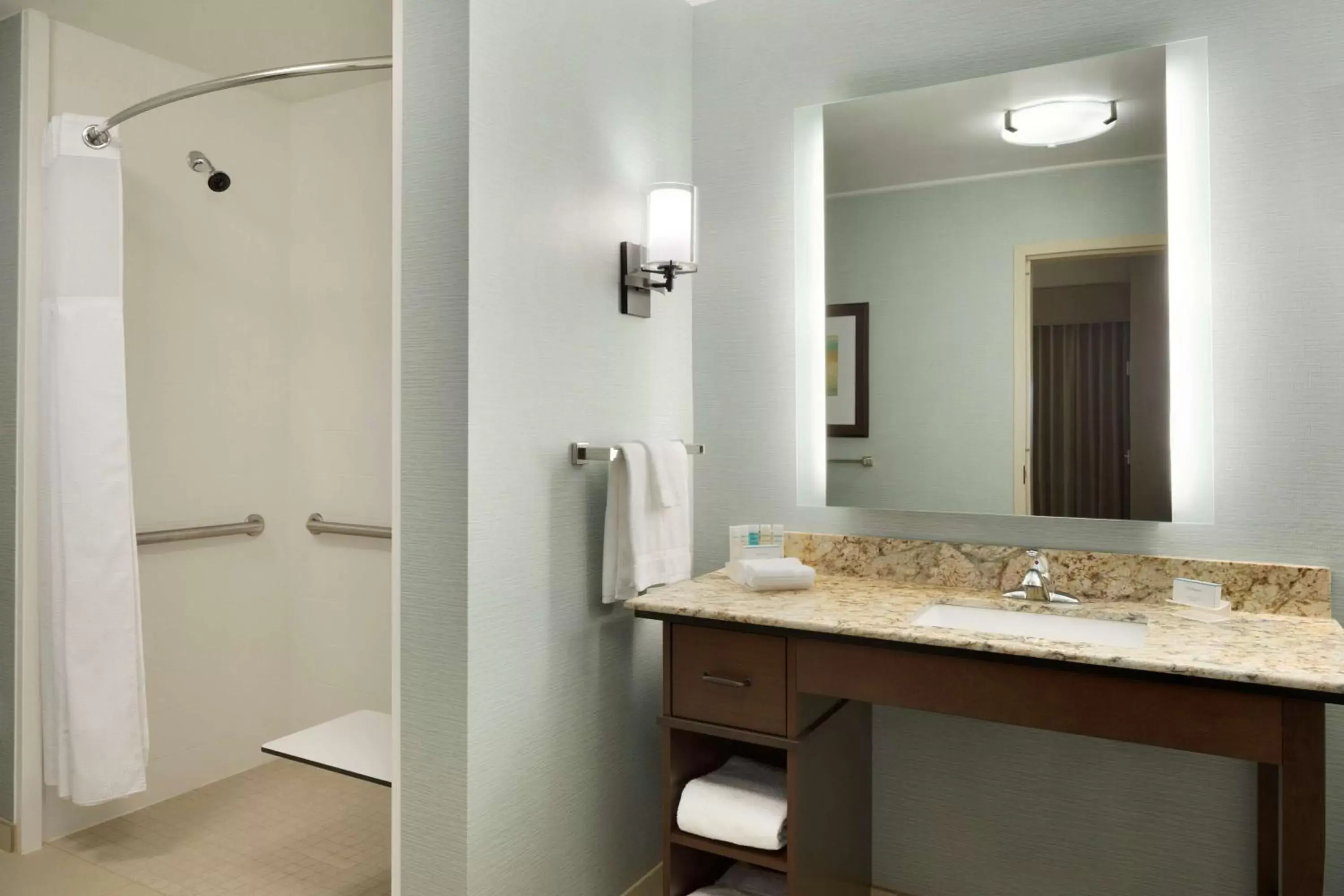 Bathroom in Homewood Suites by Hilton Kalamazoo-Portage