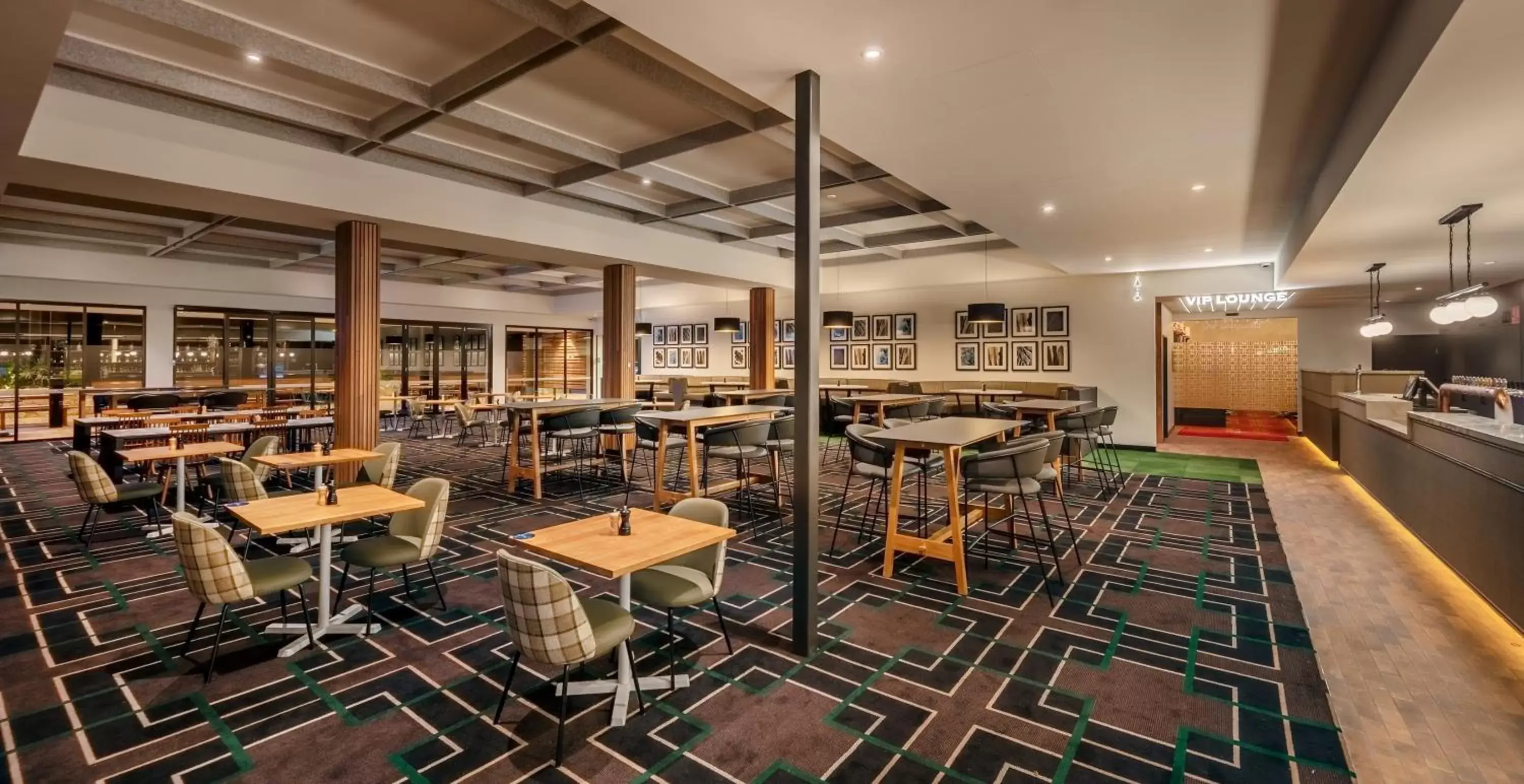 Restaurant/Places to Eat in Blacktown Tavern