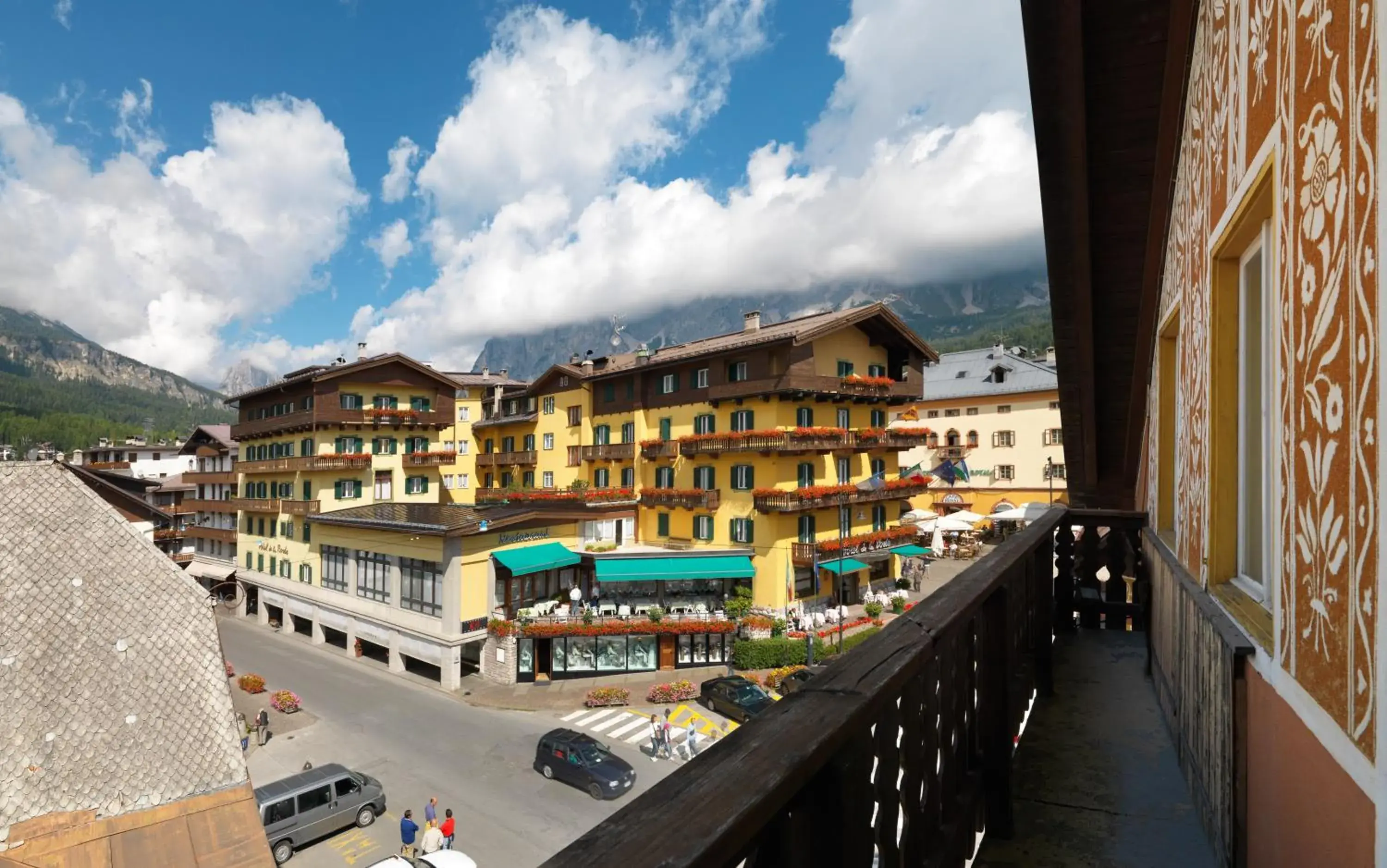 Day, Pool View in Hotel De La Poste