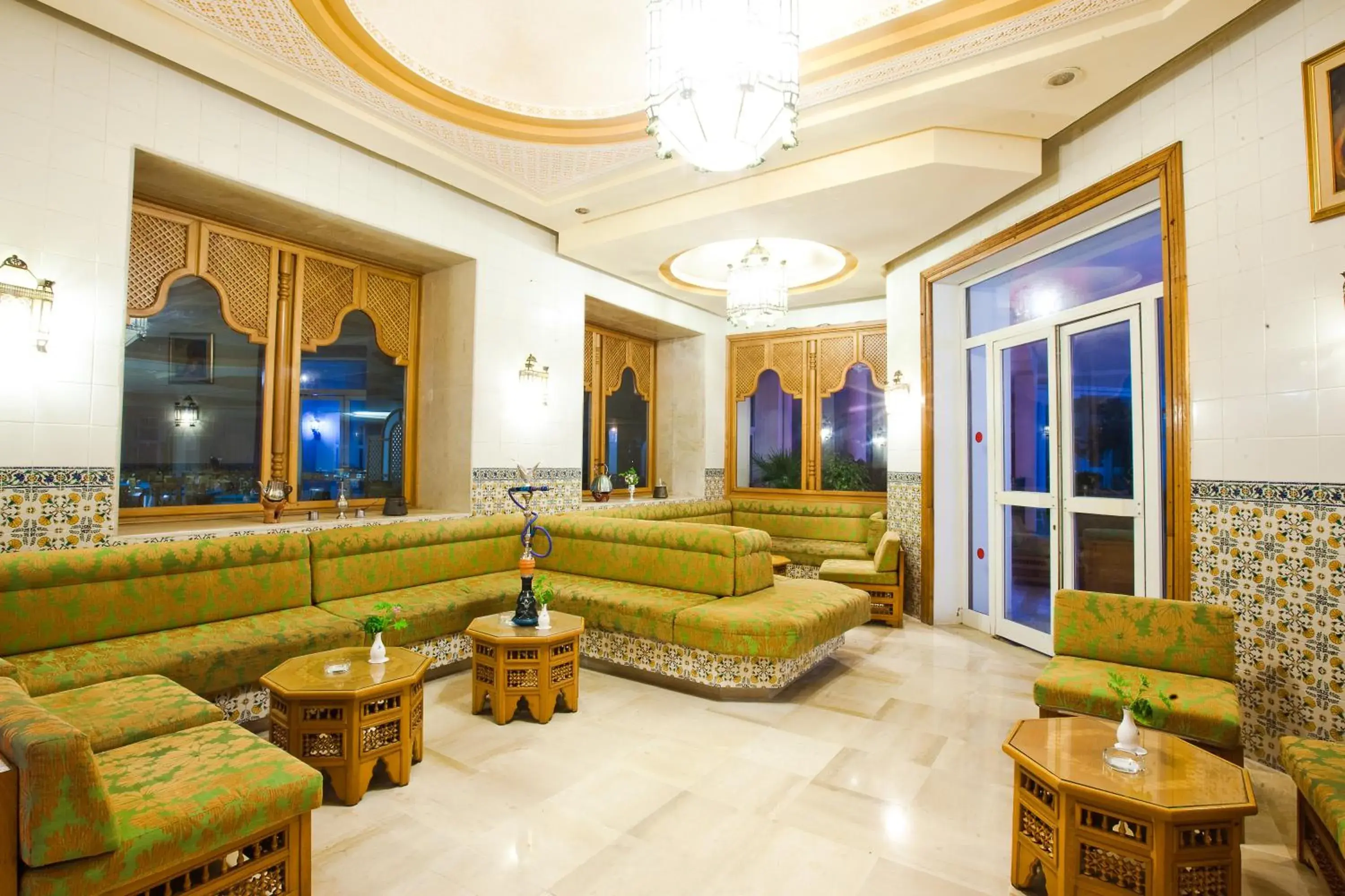Communal lounge/ TV room, Seating Area in El Mouradi Mahdia