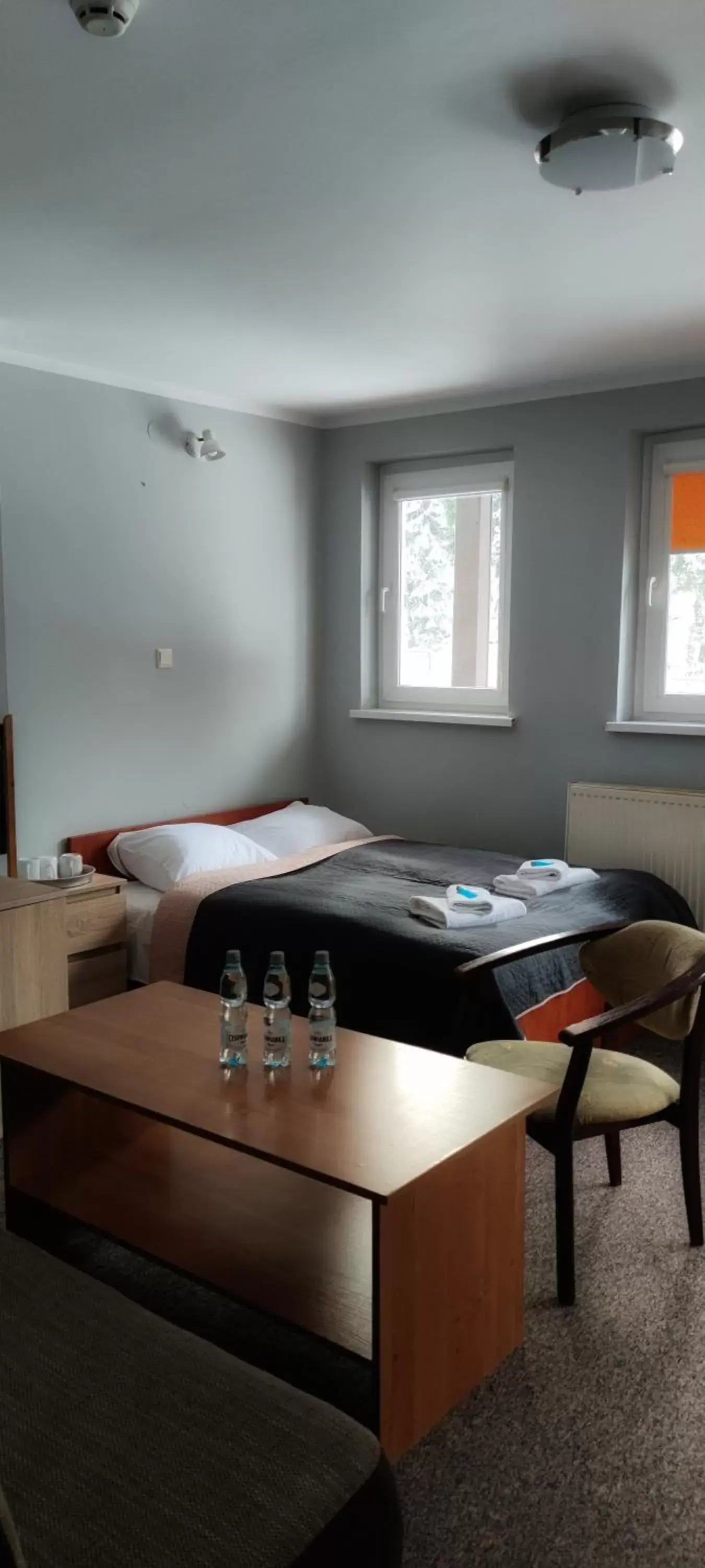 Triple Room in Ośrodek Konferencyjno-Wypoczynkowy "Krucze Skały" w Karpaczu Triple Room in Ośrodek Konferencyjno-Wypoczynkowy "Krucze Skały" w Karpaczu