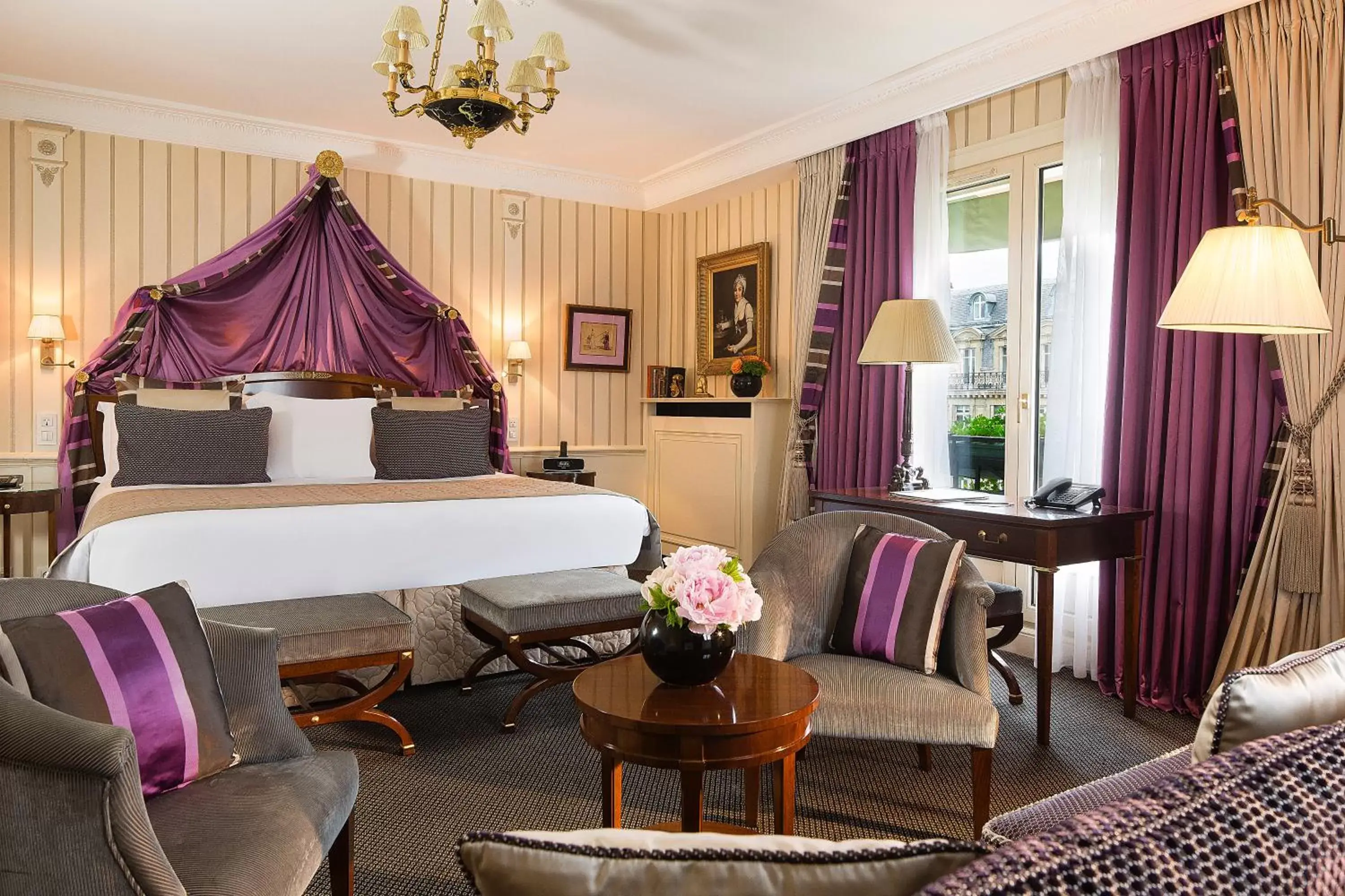 Photo of the whole room, Room Photo in Hotel Napoleon Paris