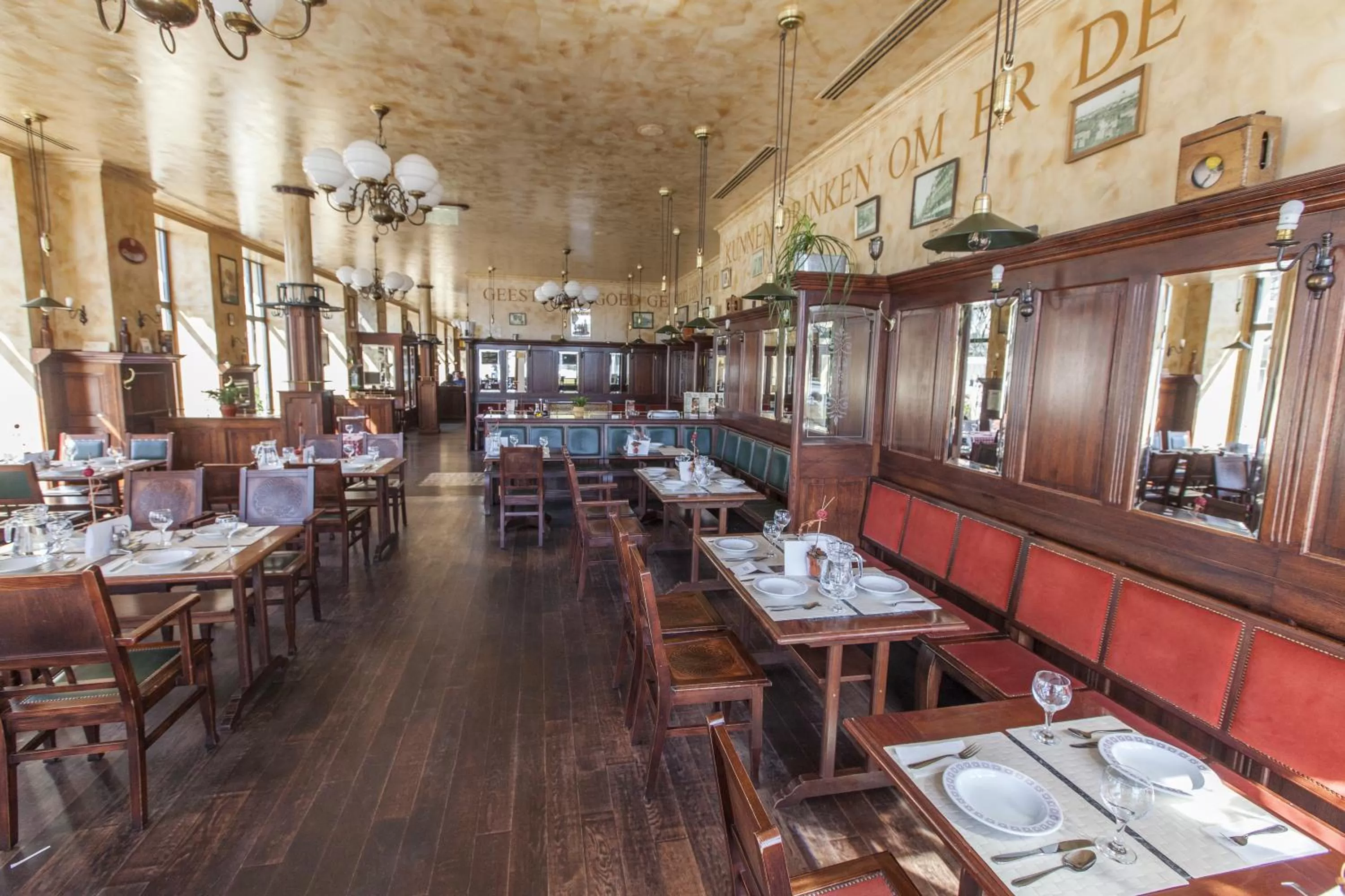 Restaurant/places to eat in Danubius Hotel Raba