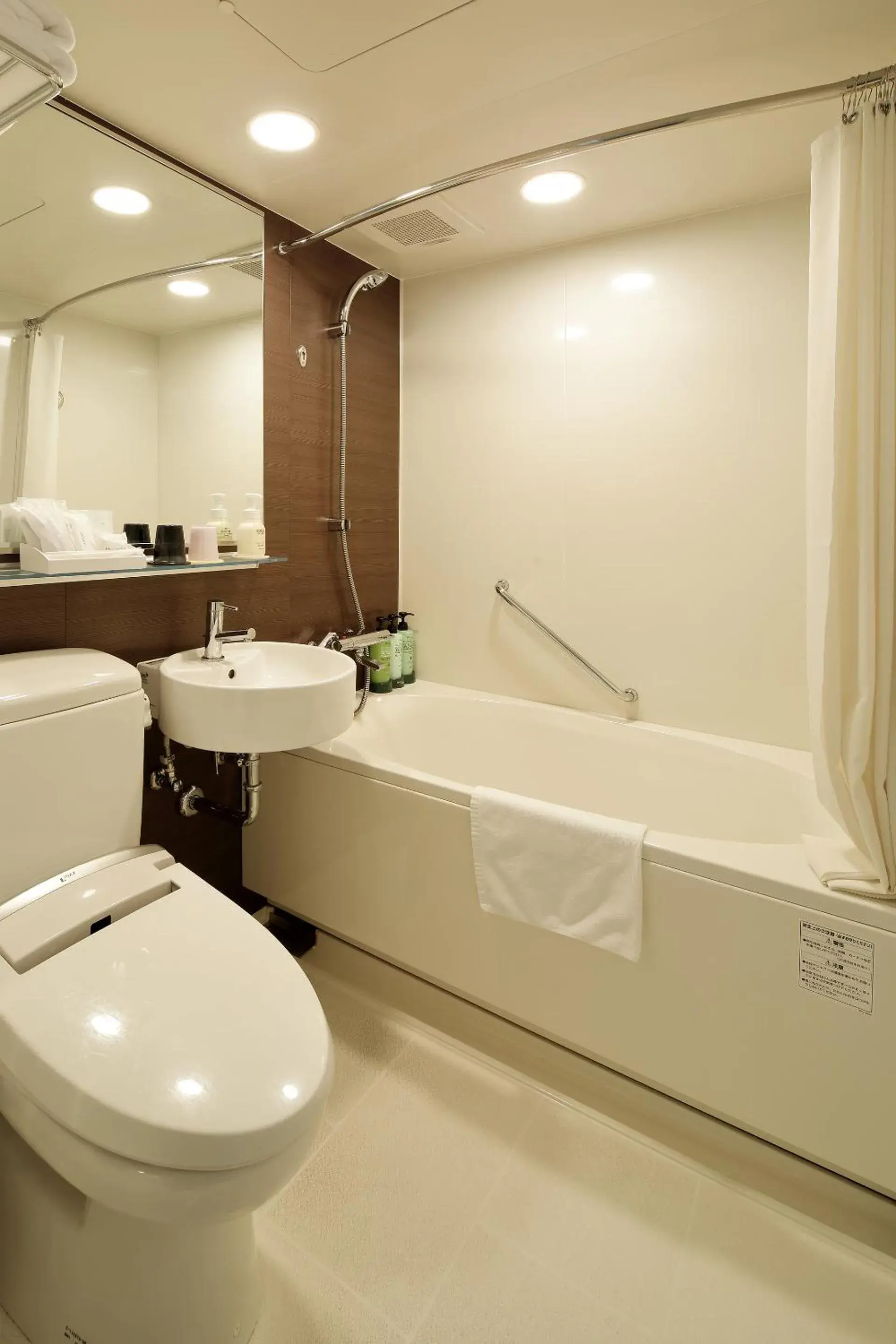 Bathroom in Hotel Vista Premio Kyoto Kawaramachi St