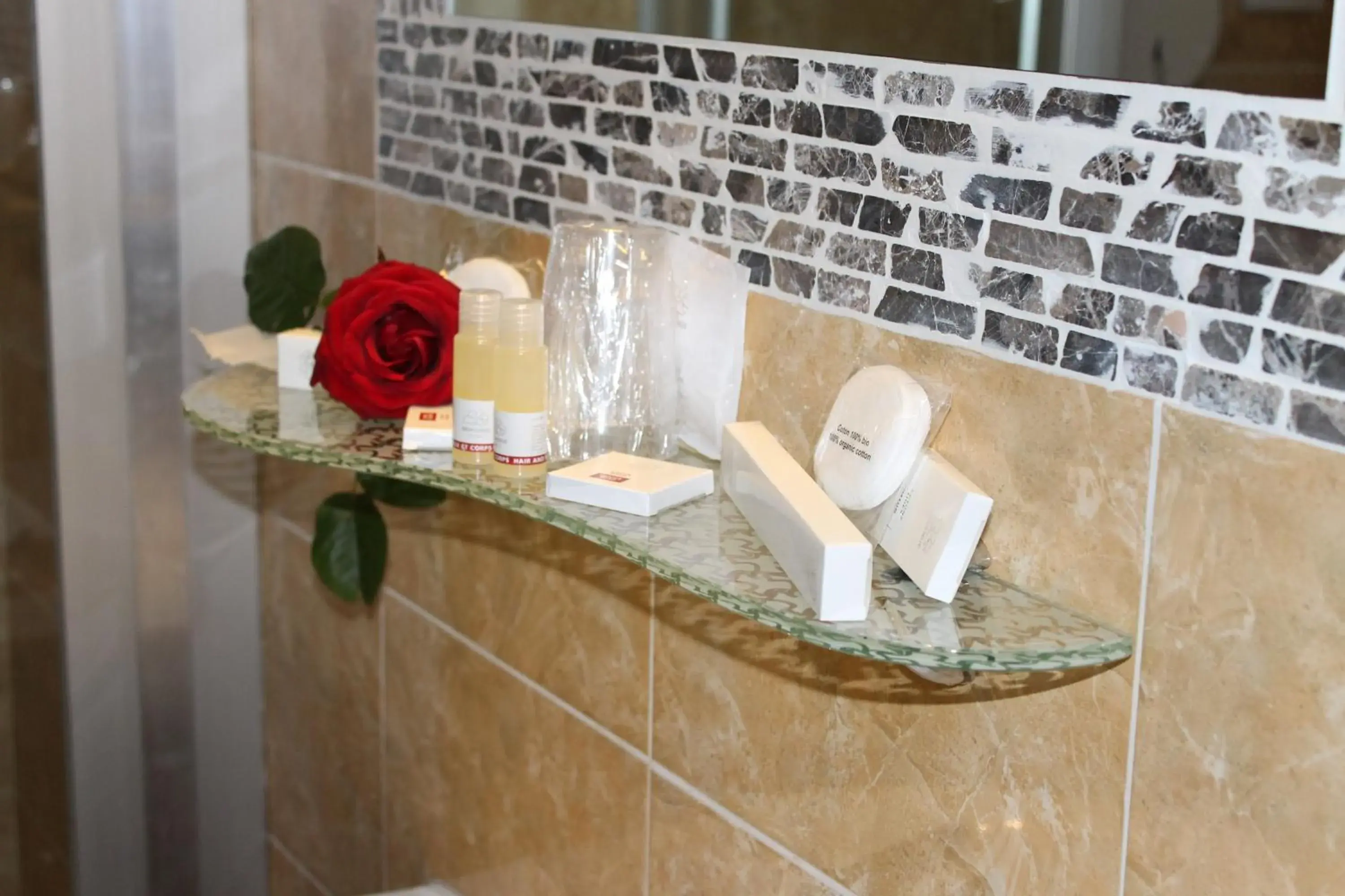 Decorative detail, Bathroom in Hotel Centrale