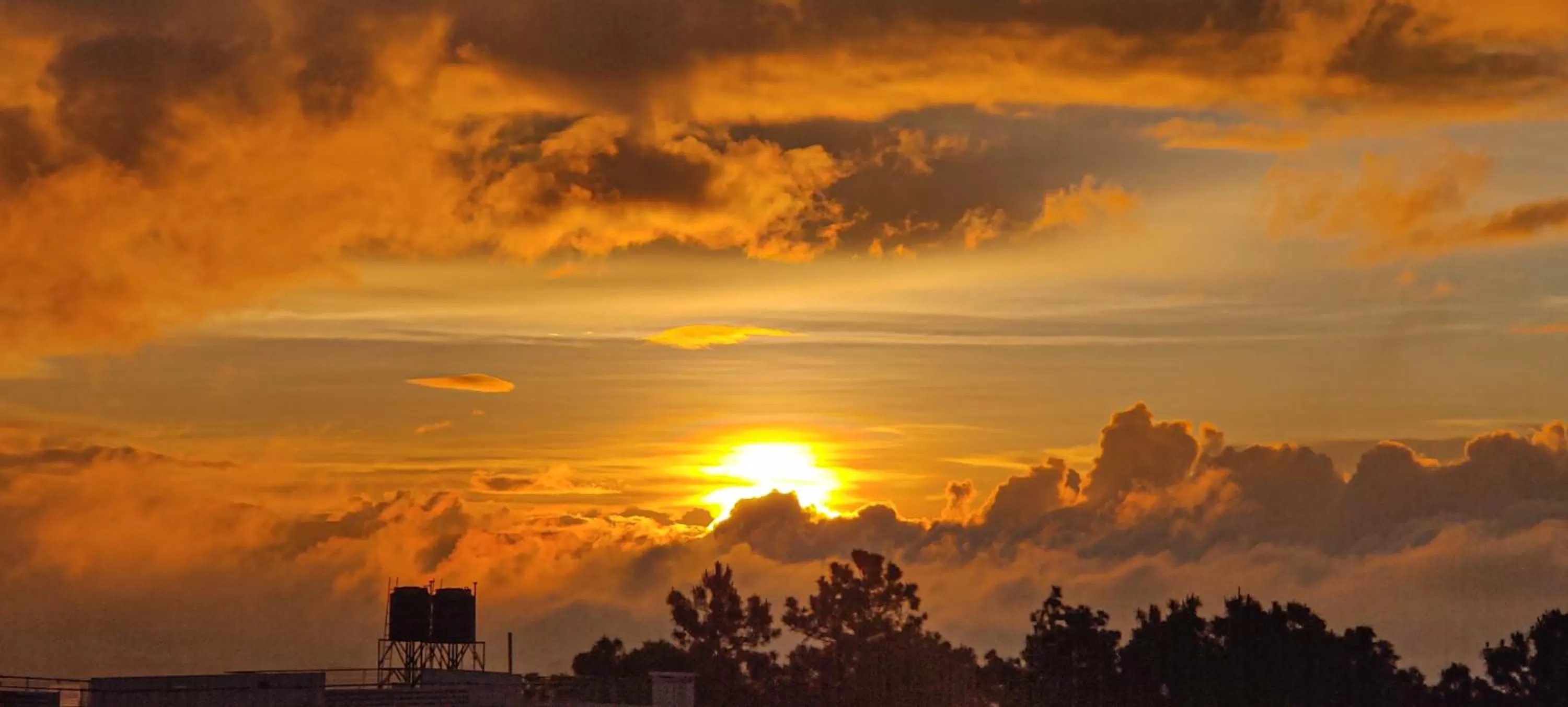 Natural landscape, Sunrise/Sunset in Windermere Inn