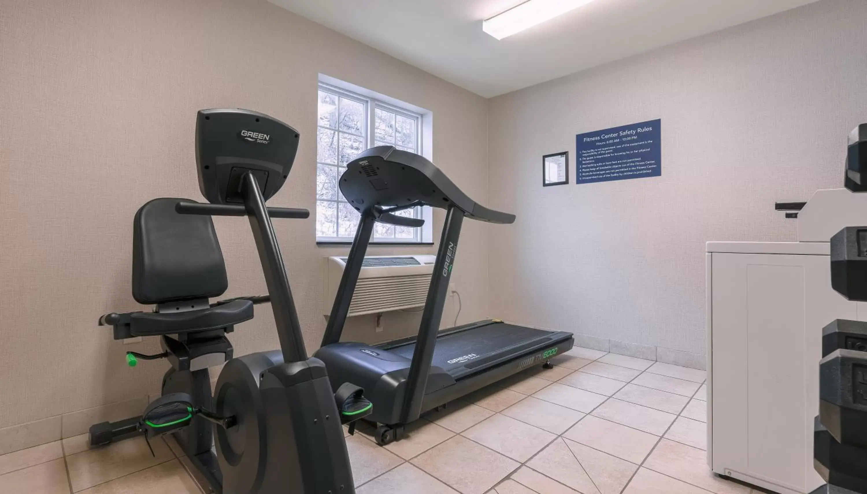Fitness centre/facilities, Fitness Center/Facilities in Cobblestone Inn & Suites - Durand