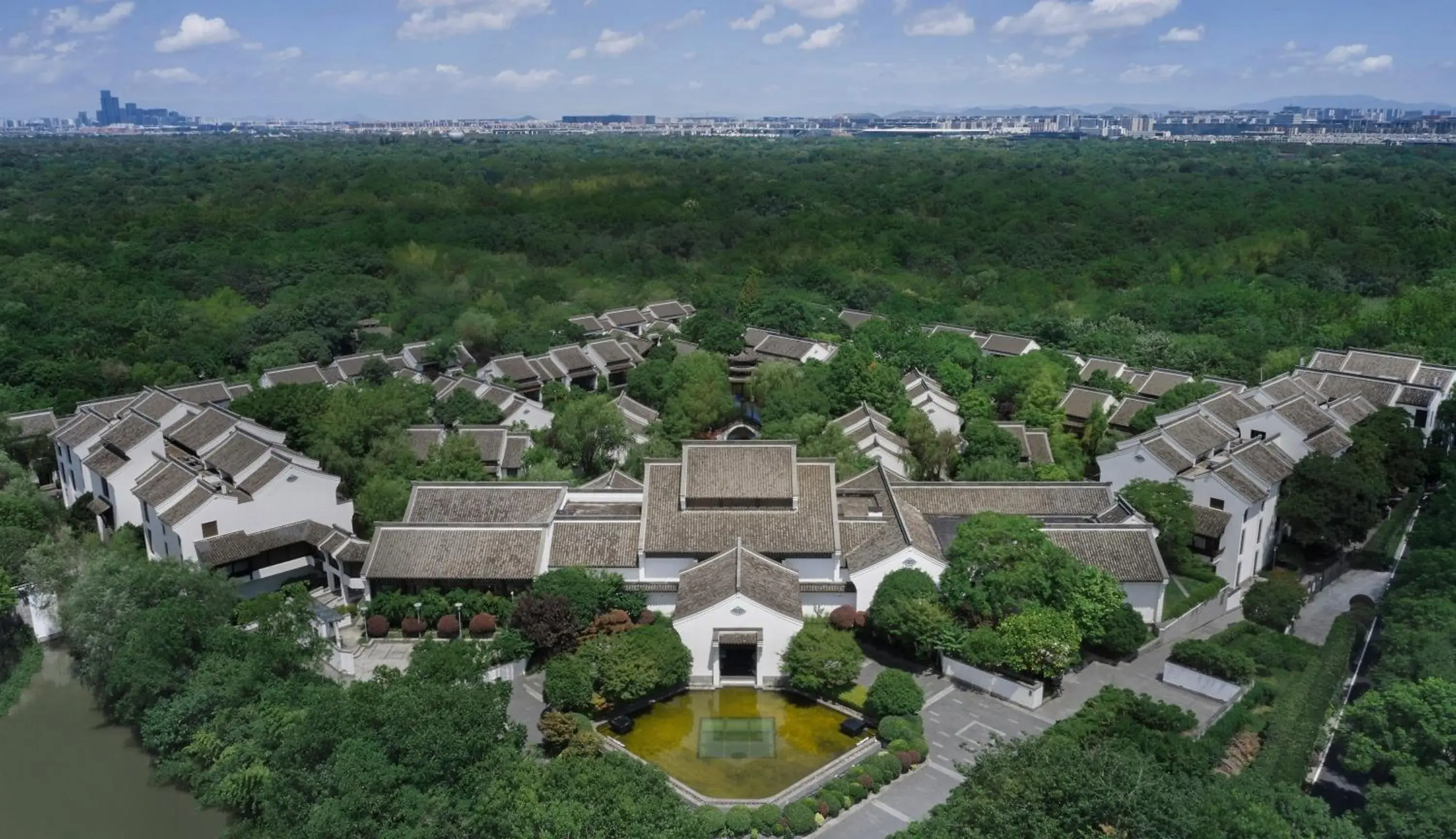 Property building, Bird's-eye View in Banyan Tree Hangzhou