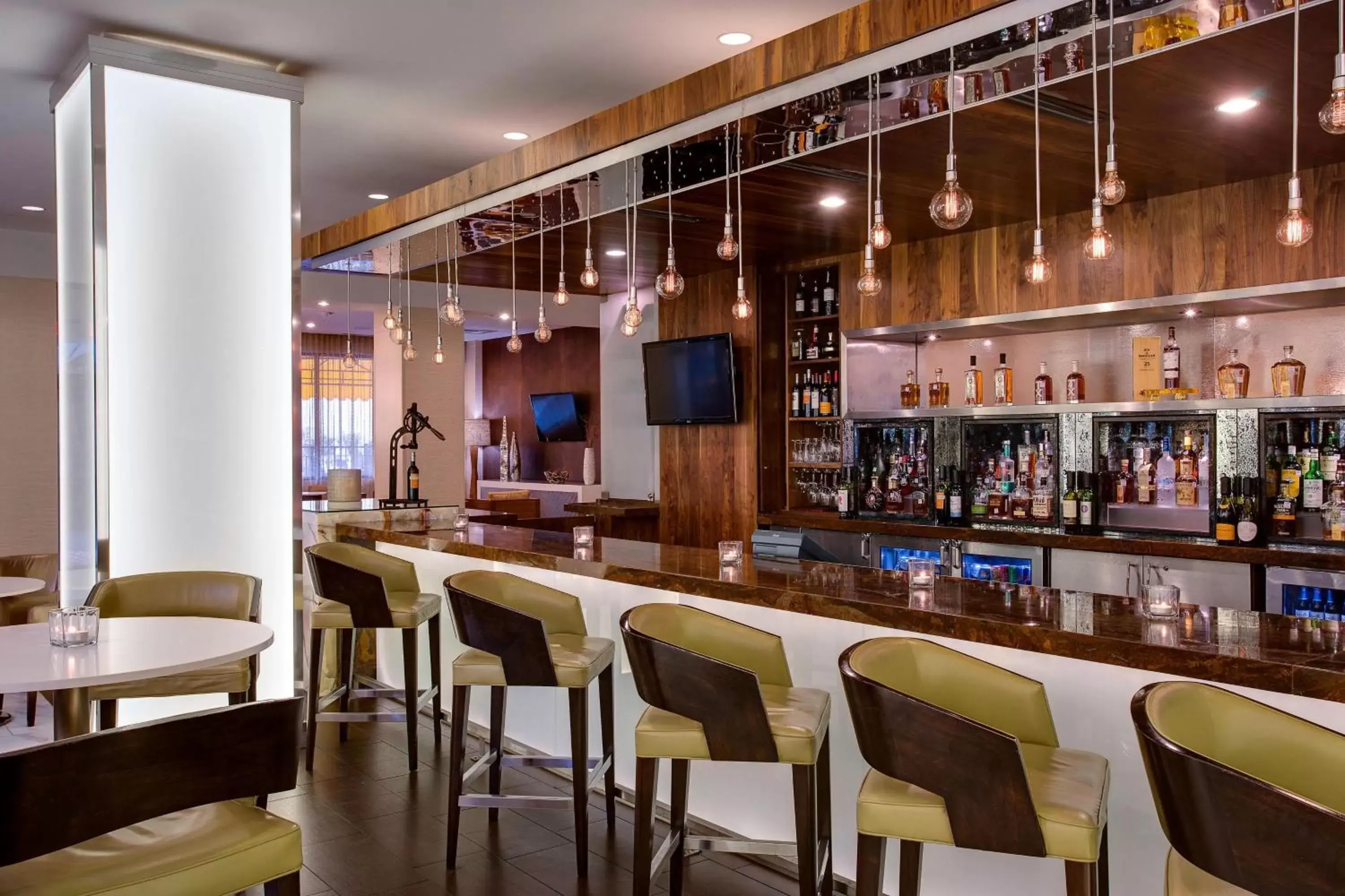 Lobby or reception, Lounge/Bar in Dallas-Addison Marriott Quorum by the Galleria