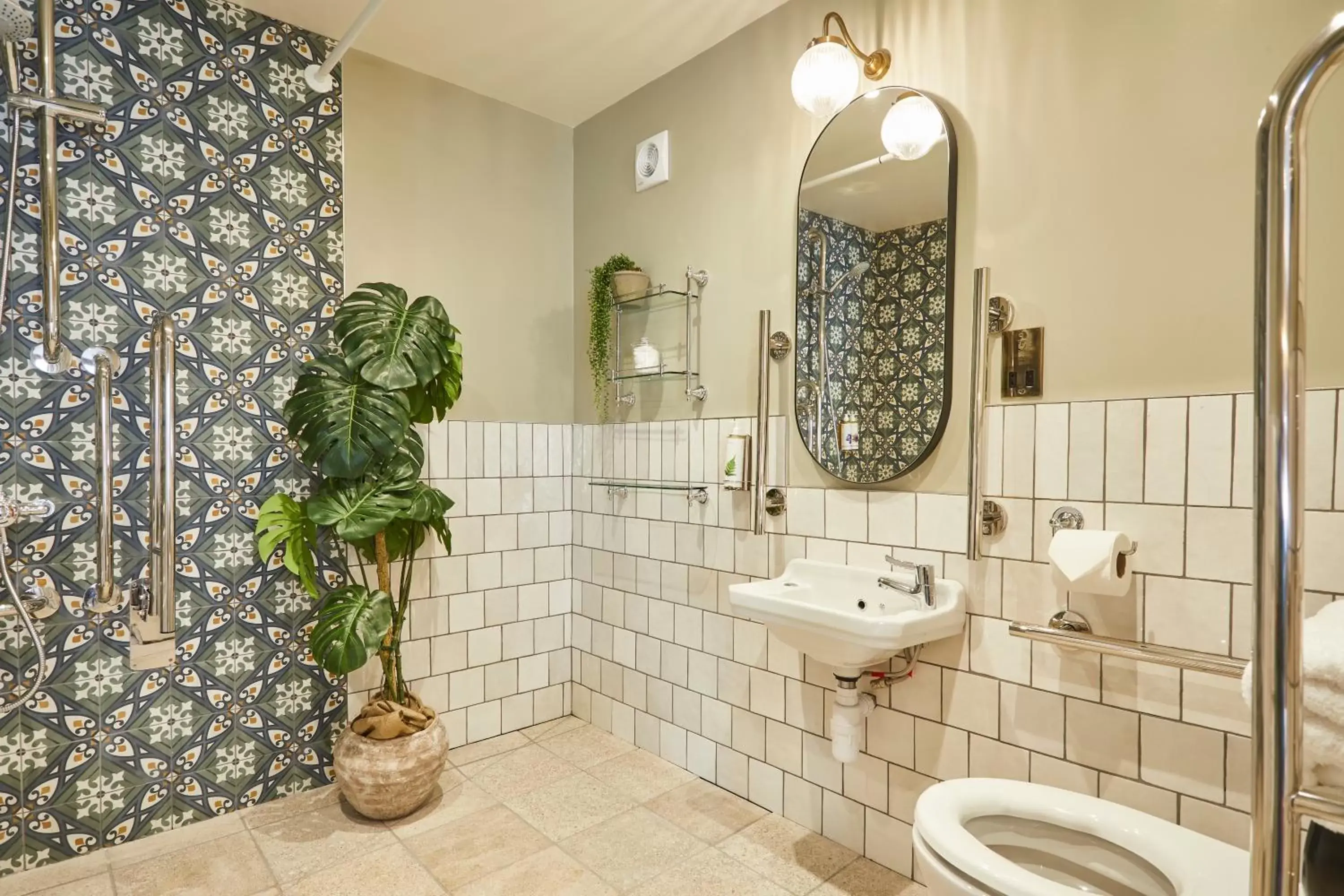 Bathroom in The Swan Inn