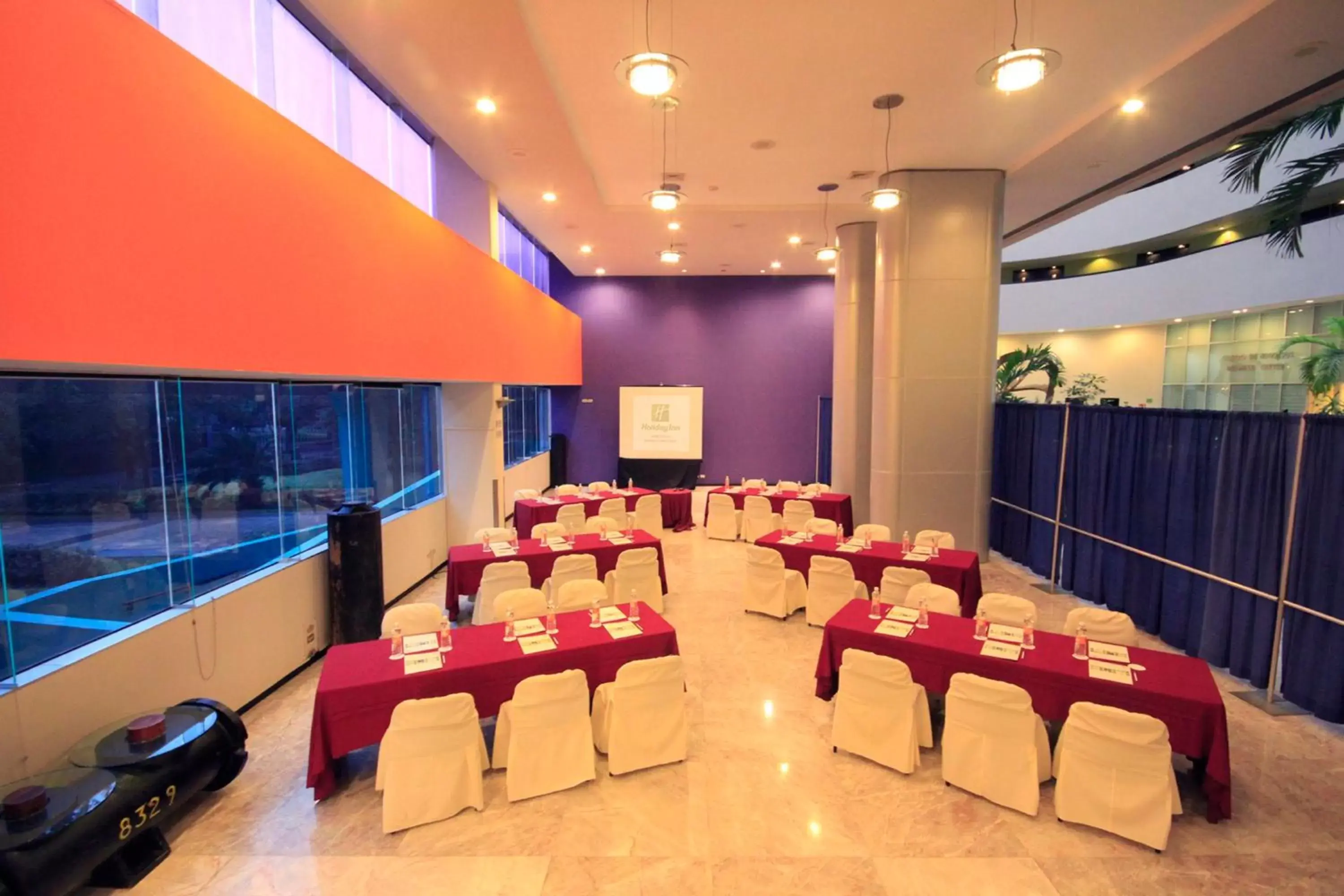 Meeting/conference room in Holiday Inn Monterrey-Parque Fundidora, an IHG Hotel