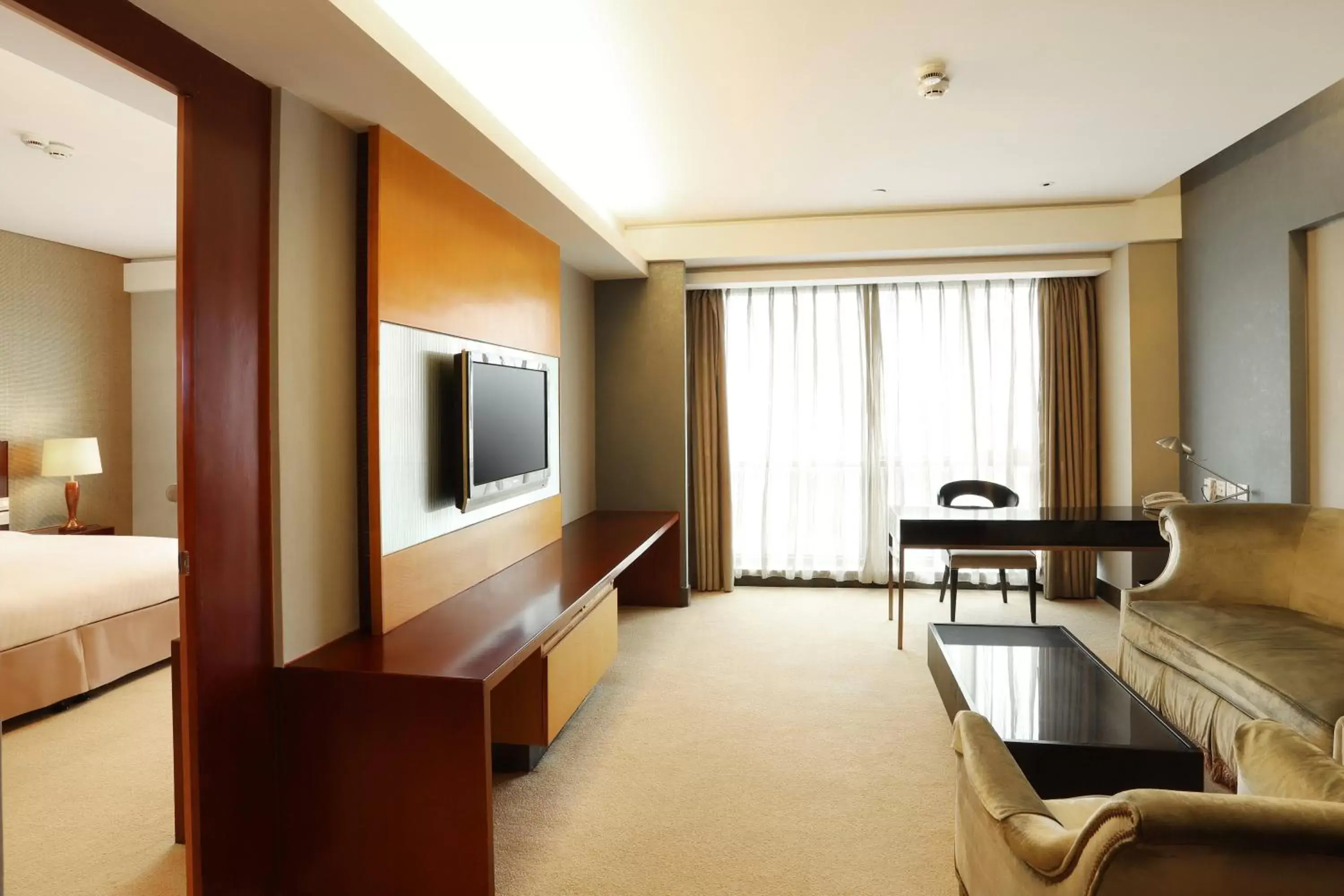 Photo of the whole room in Holiday Inn Shanghai Pudong Nanpu, an IHG Hotel