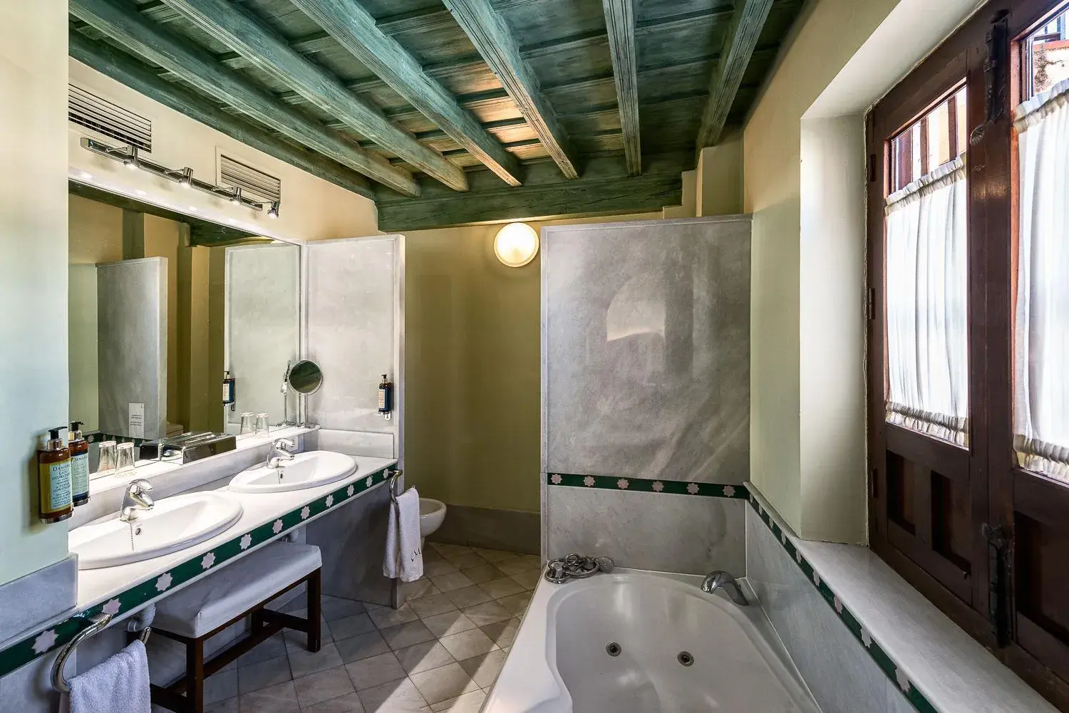 Bathroom in Hotel Casa Morisca