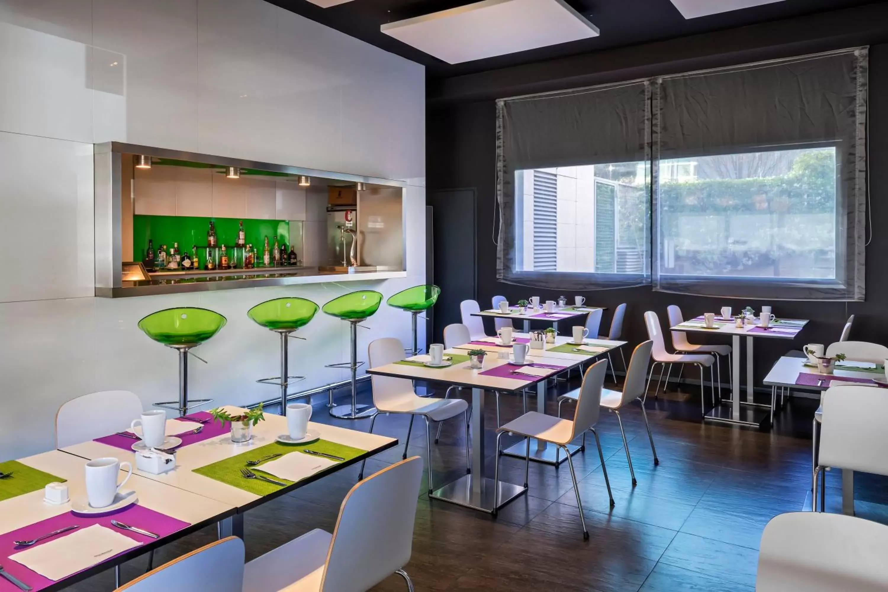 Restaurant/places to eat in Hotel Zentral Castellana Norte Restaurant/places to eat in Hotel Zentral Castellana Norte