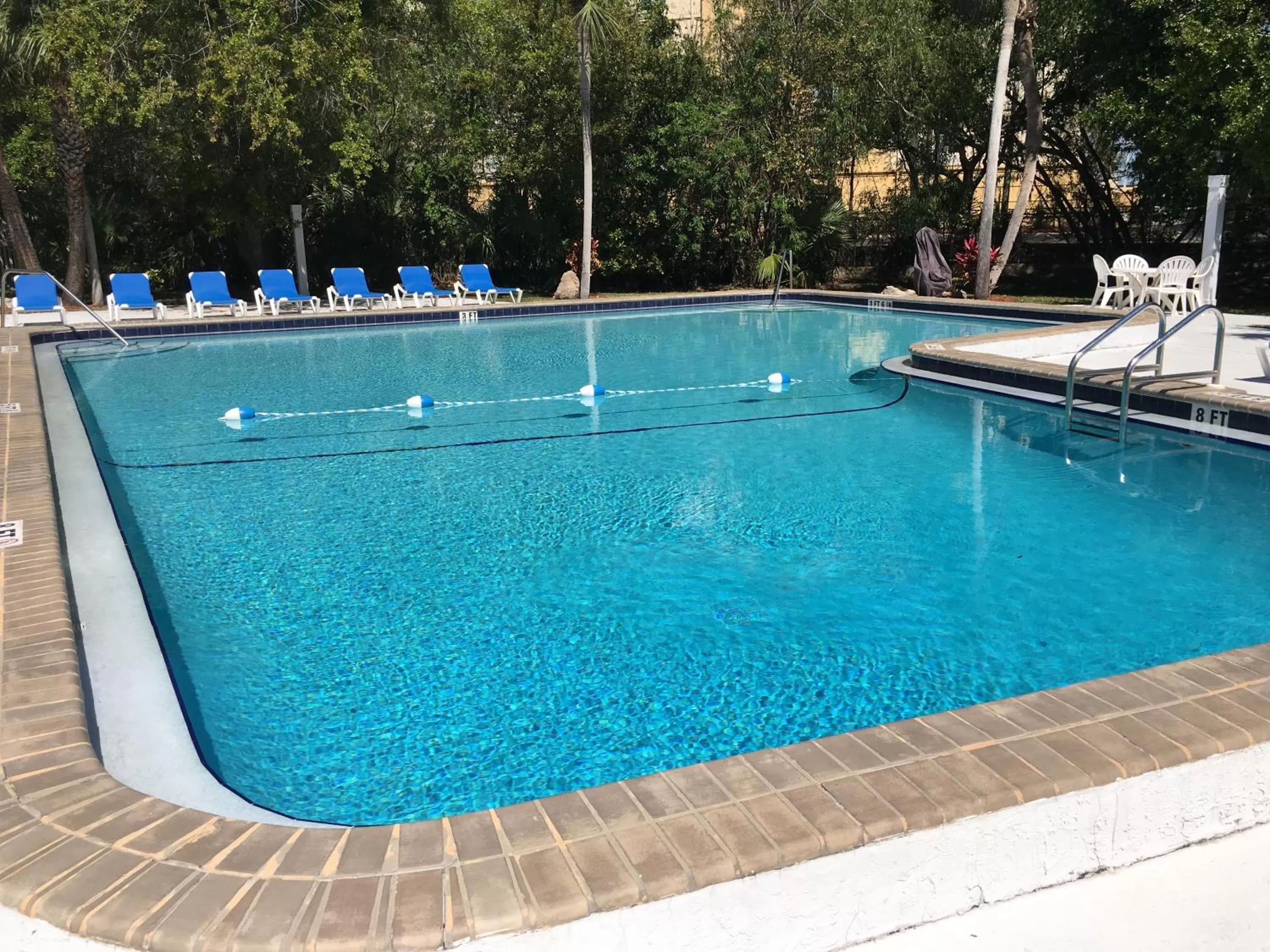 Swimming pool in Travelodge by Wyndham Lakeland