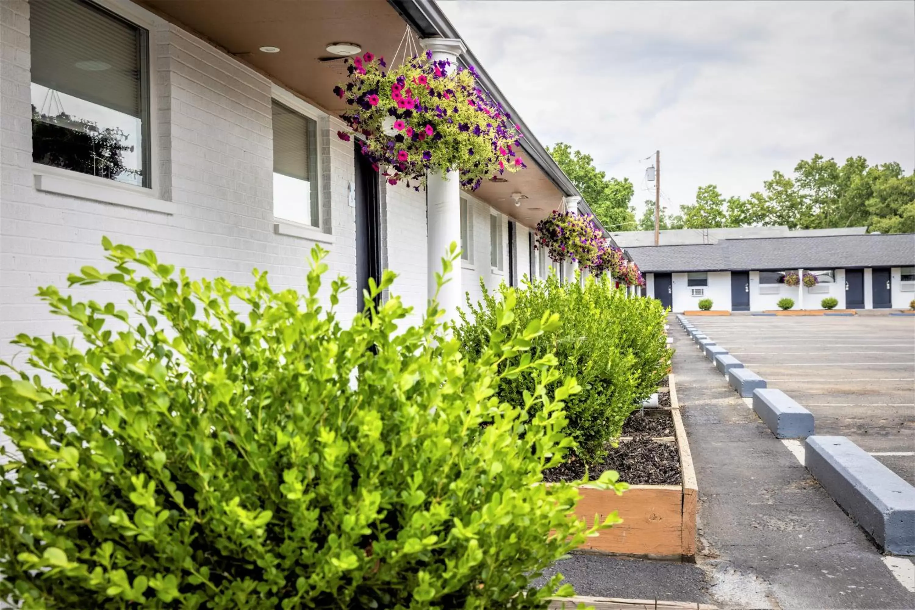 Property building in Butler Inn Property building in Butler Inn