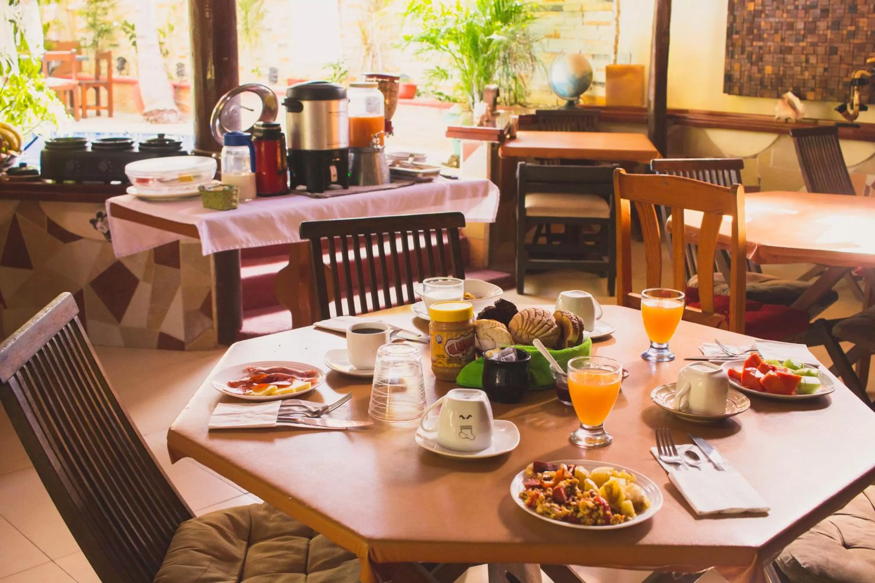 Food and drinks in Cocos Cabañas Playa del Carmen Adults Only