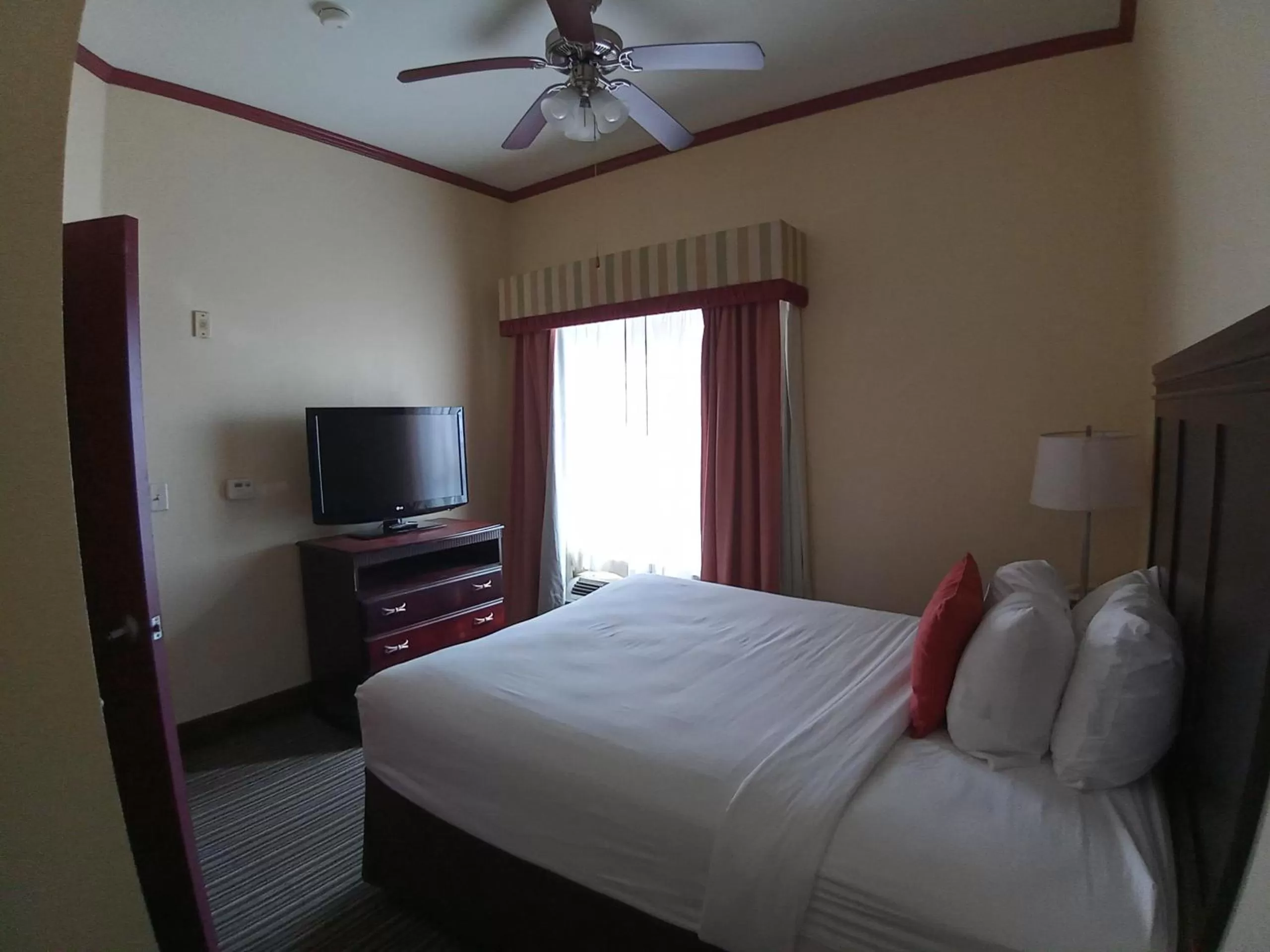 Bed in Hawthorn Extended Stay by Wyndham Corpus Christi Padre Isle