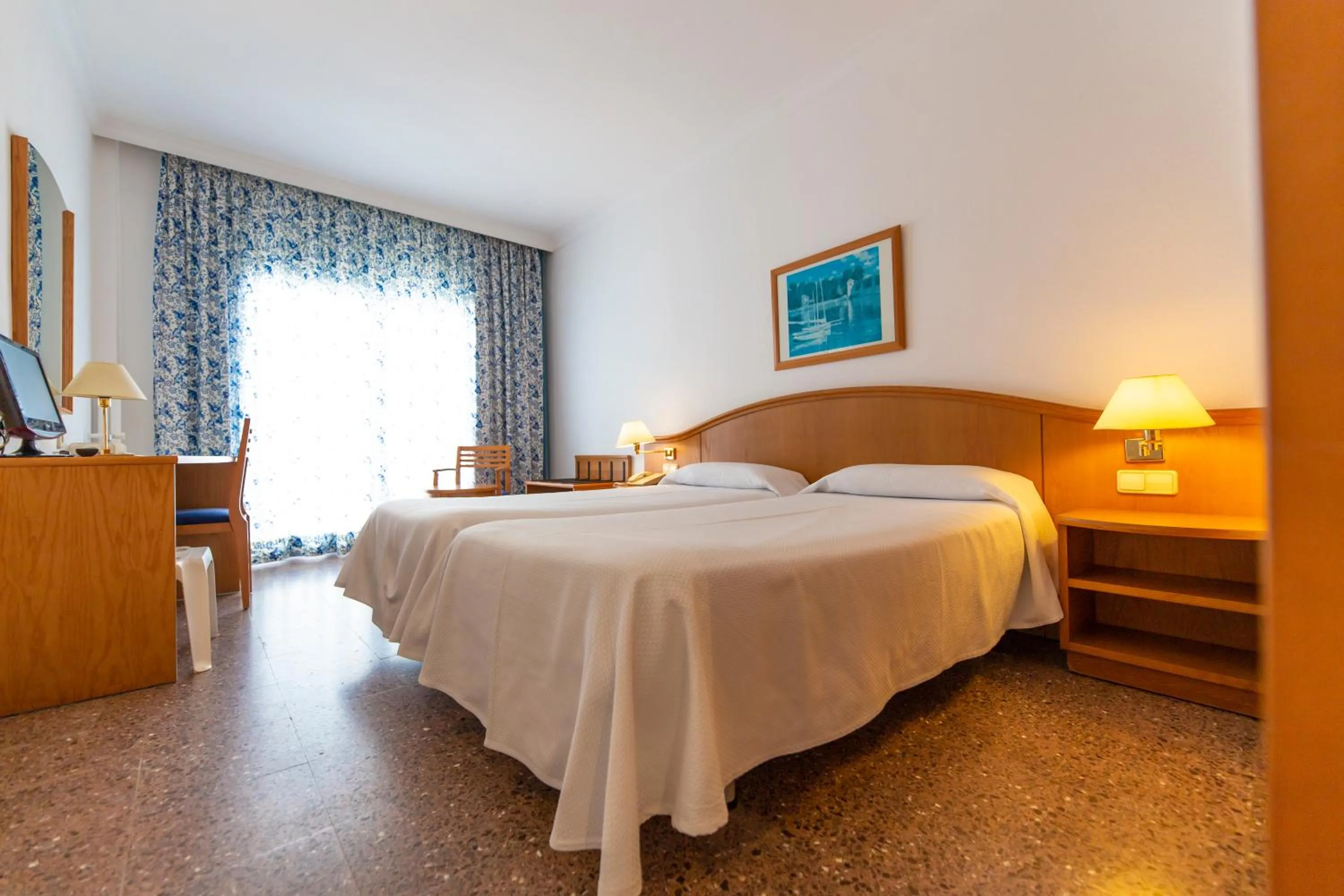 Photo of the whole room, Bed in Hotel Ramblamar