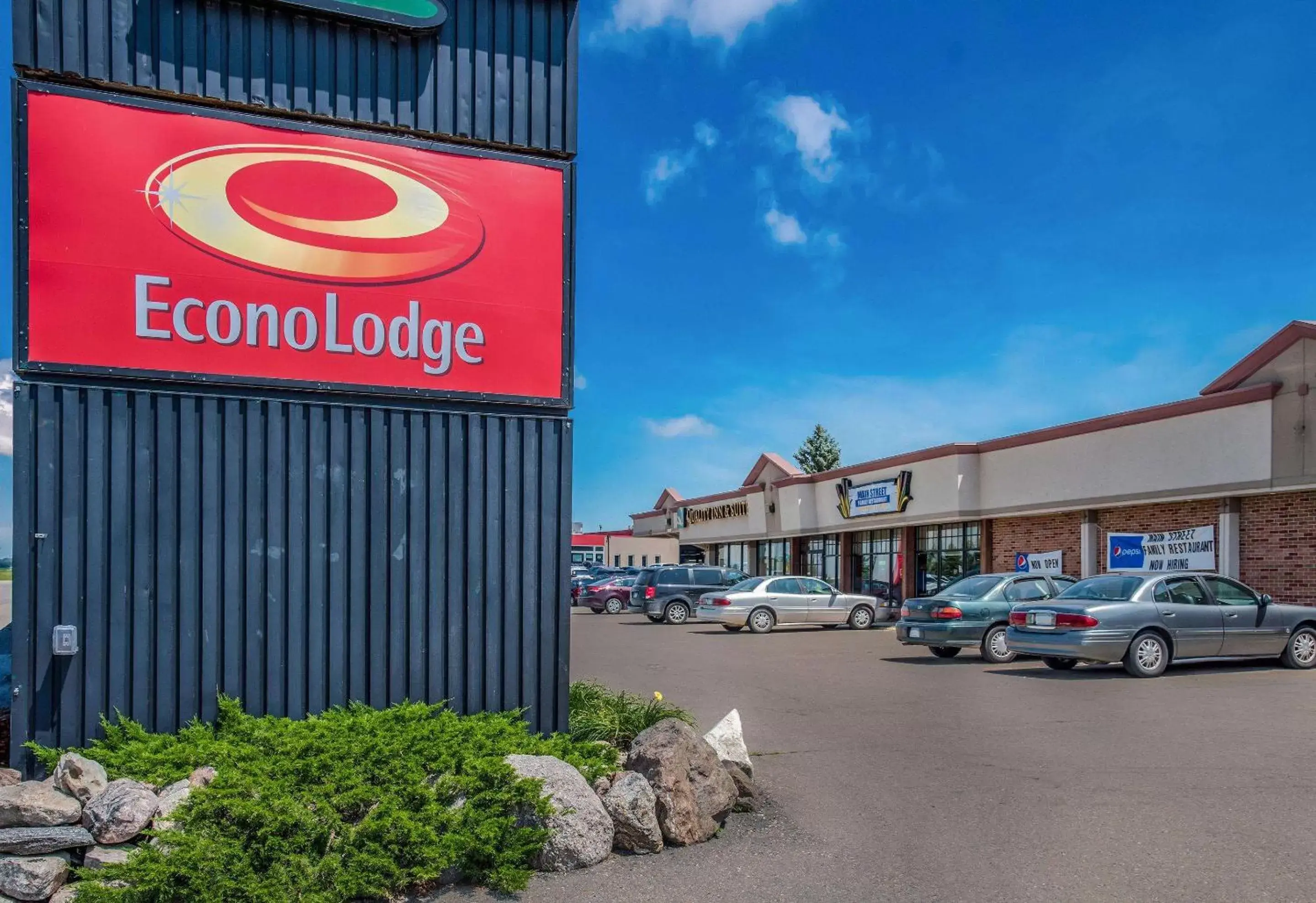 Property building in Econo Lodge Albert Lea Property building in Econo Lodge Albert Lea