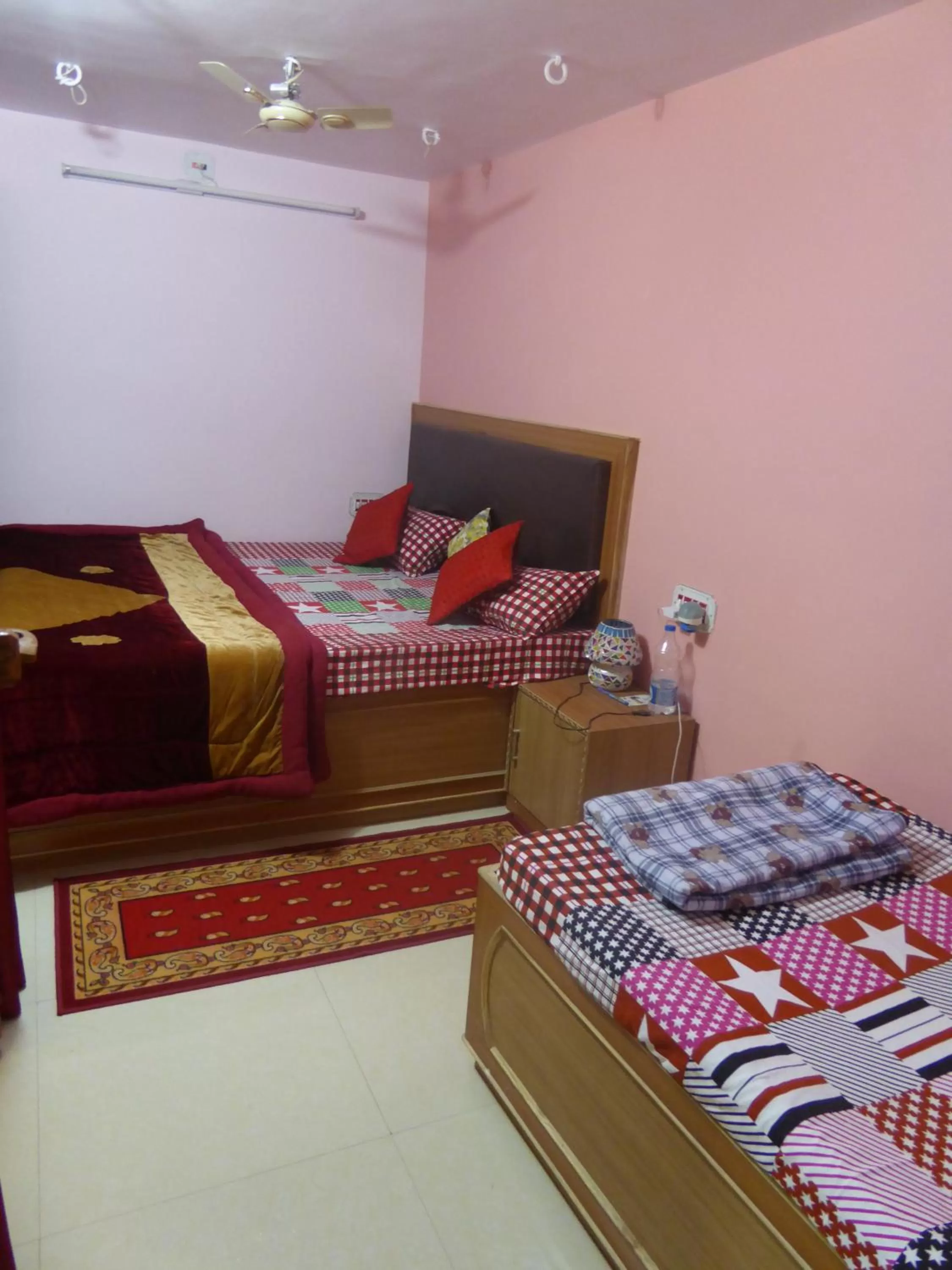 Bed in Tanisha Heritage Haweli