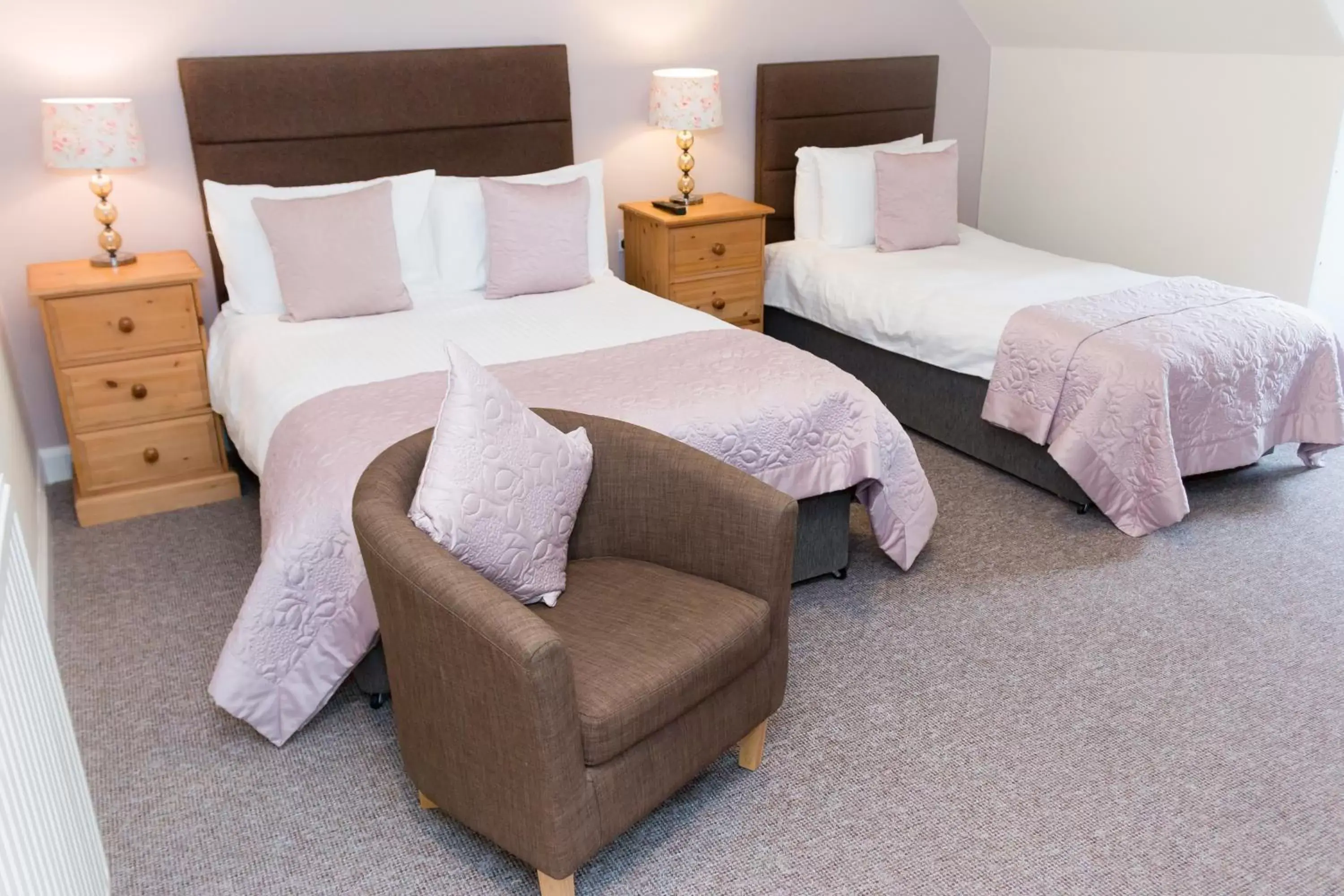 Family Room with Bathroom in The Hawick Hotel Family Room with Bathroom in The Hawick Hotel