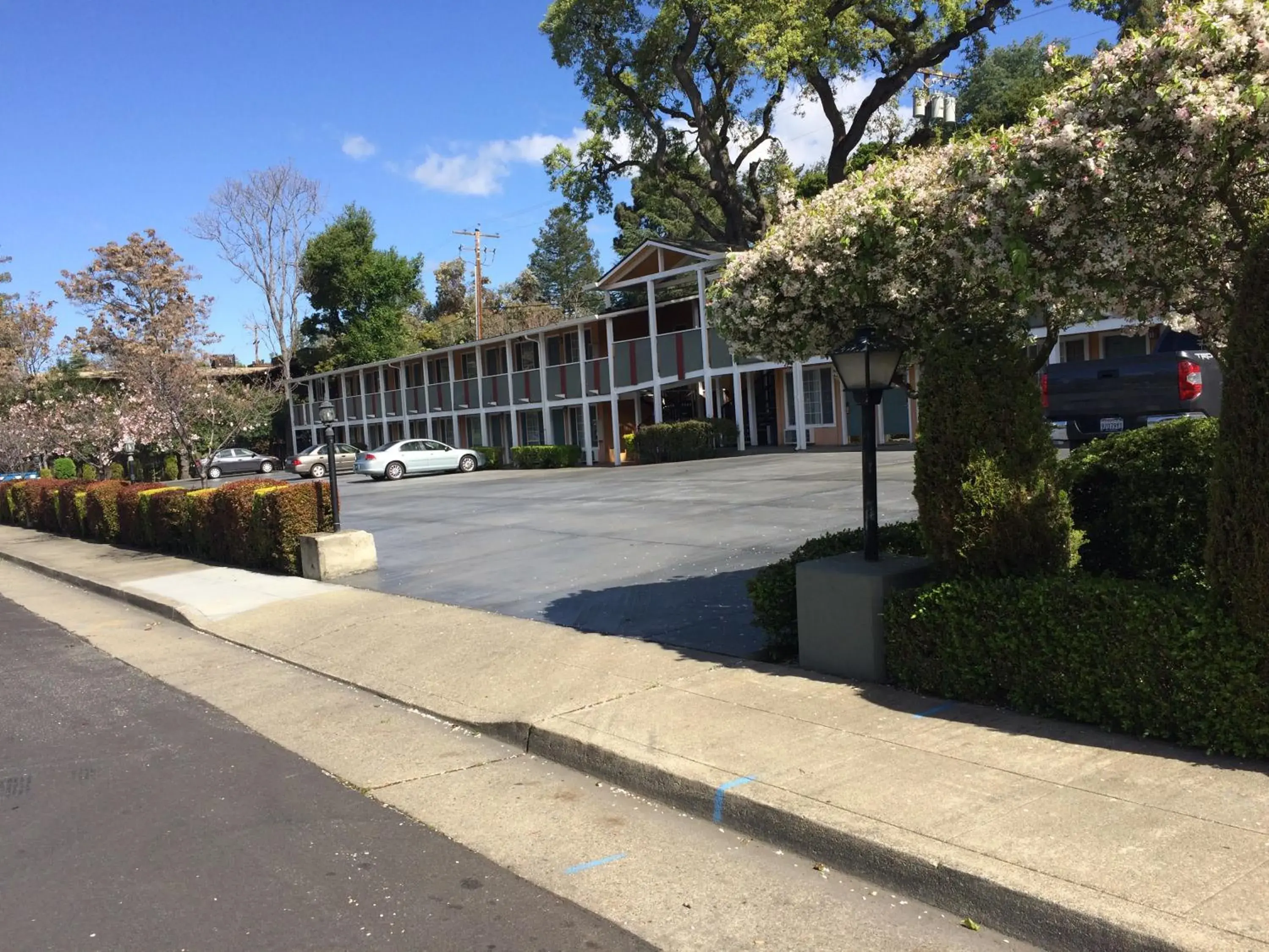 Facade/entrance, Property Building in Oak Motel