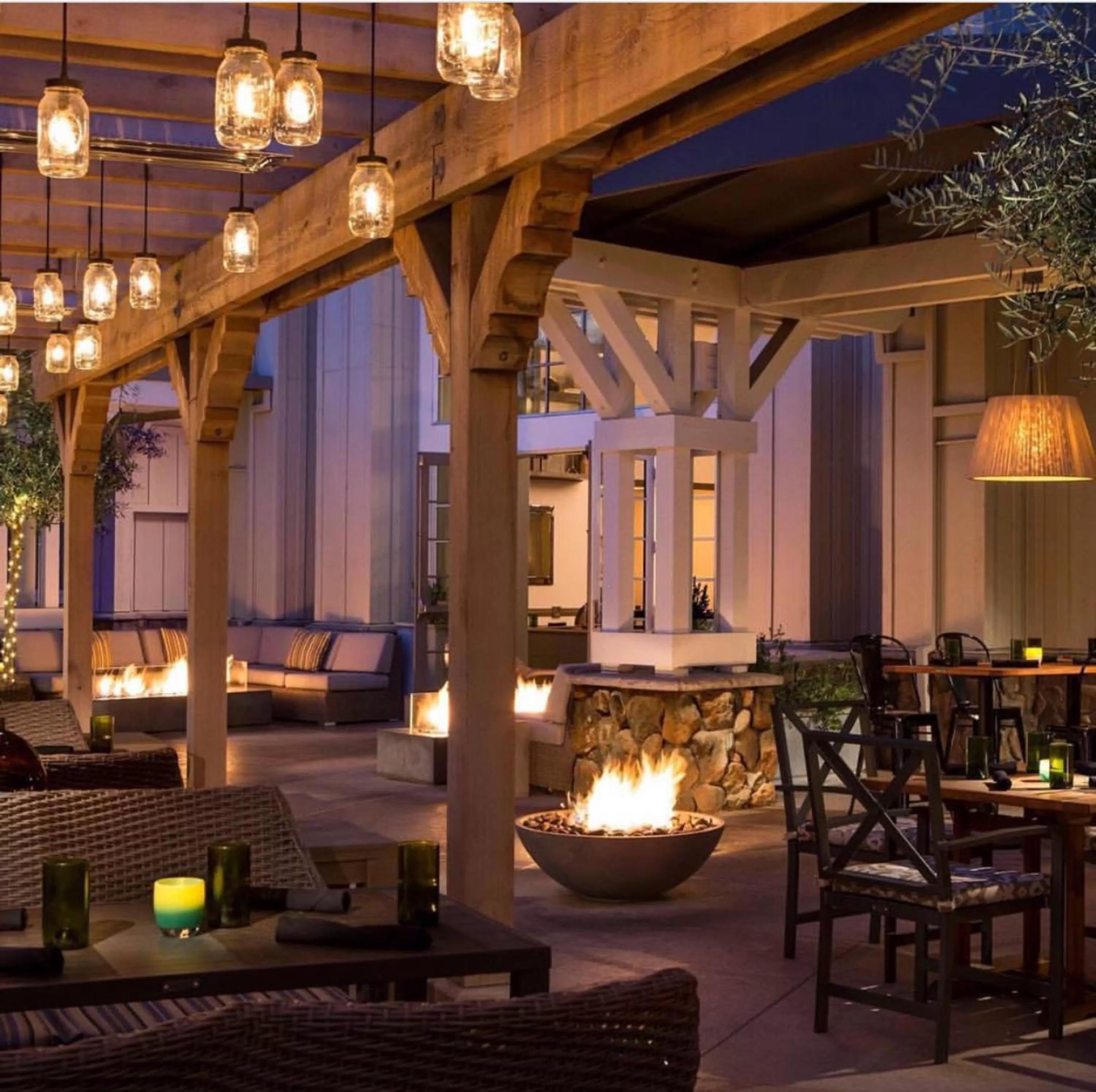 Patio in River Terrace Inn, a Noble House Hotel