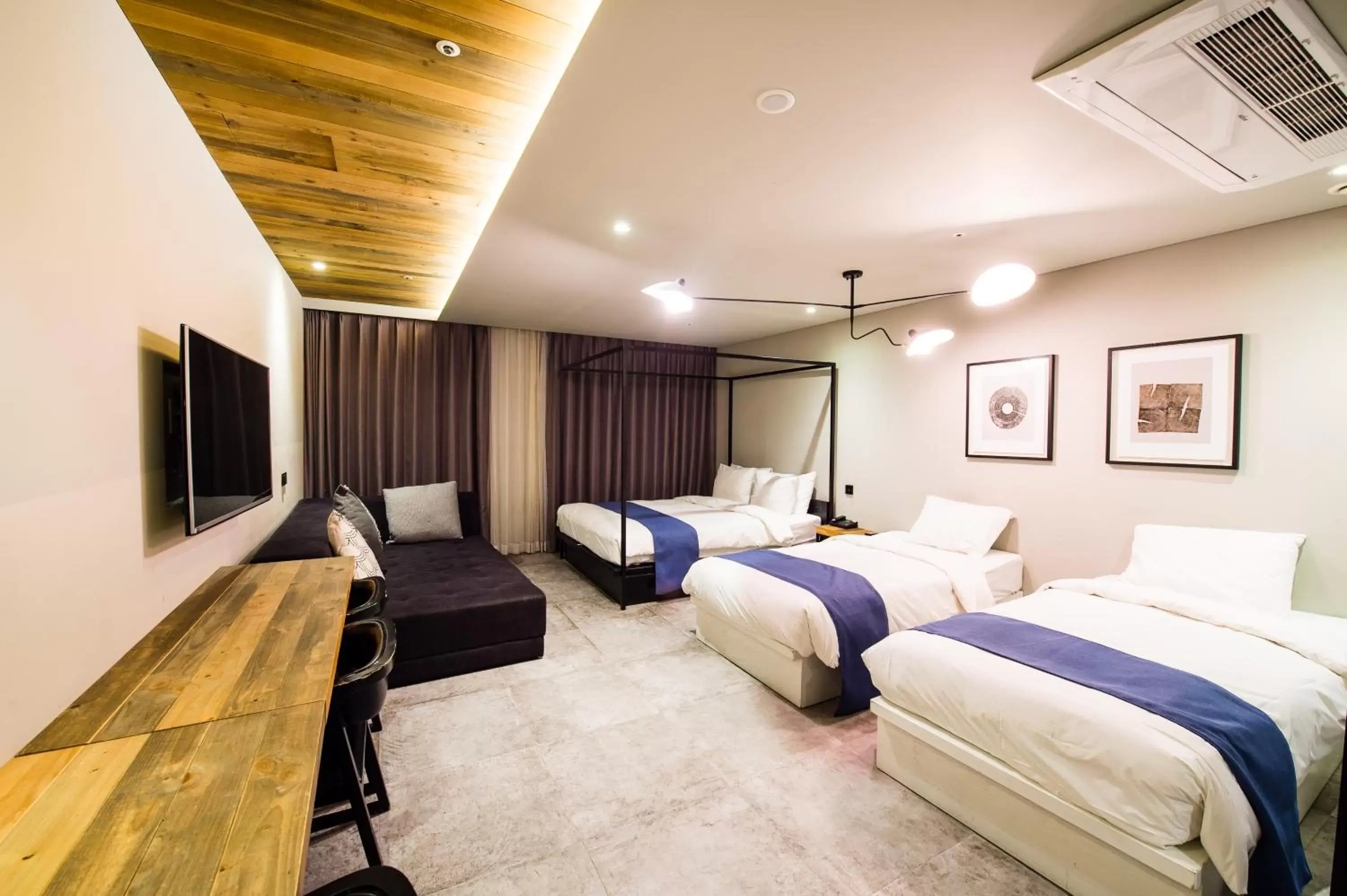 Bedroom, Bed in Hotel The Designers LYJ Gangnam Premier