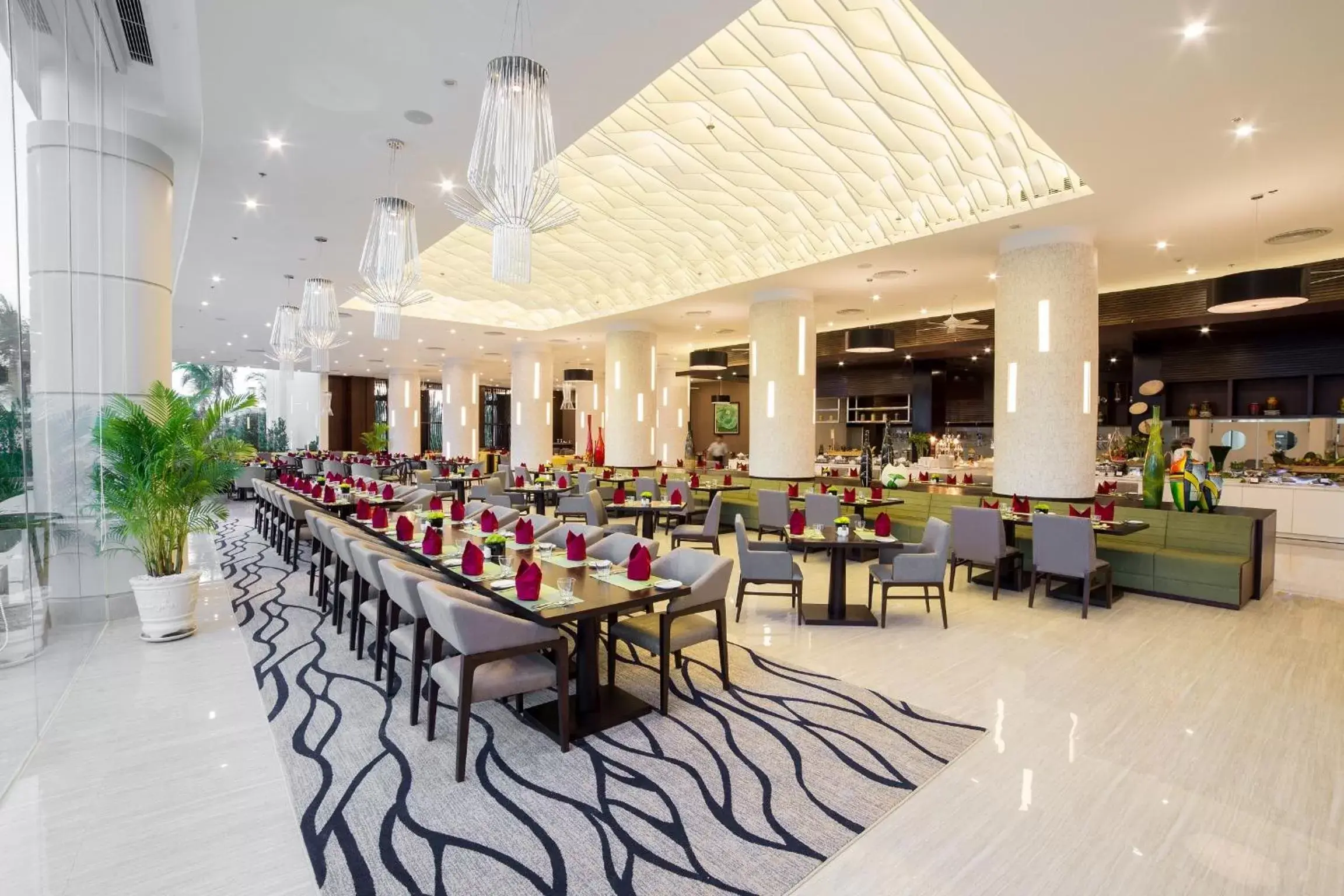 Restaurant/places to eat in Vinpearl Resort & Spa Nha Trang Bay Restaurant/places to eat in Vinpearl Resort & Spa Nha Trang Bay