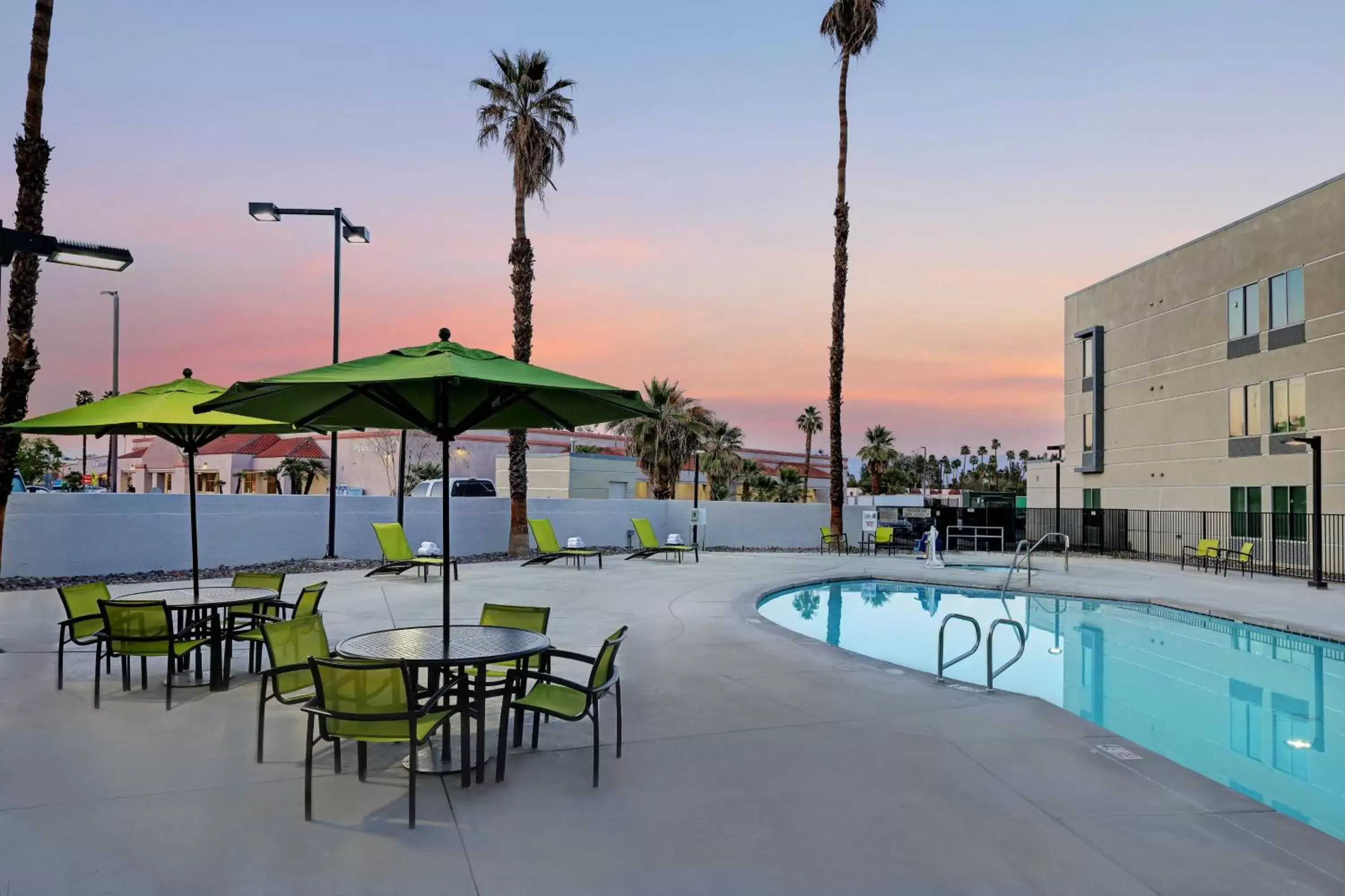 Swimming Pool in SpringHill Suites by Marriott Palm Desert