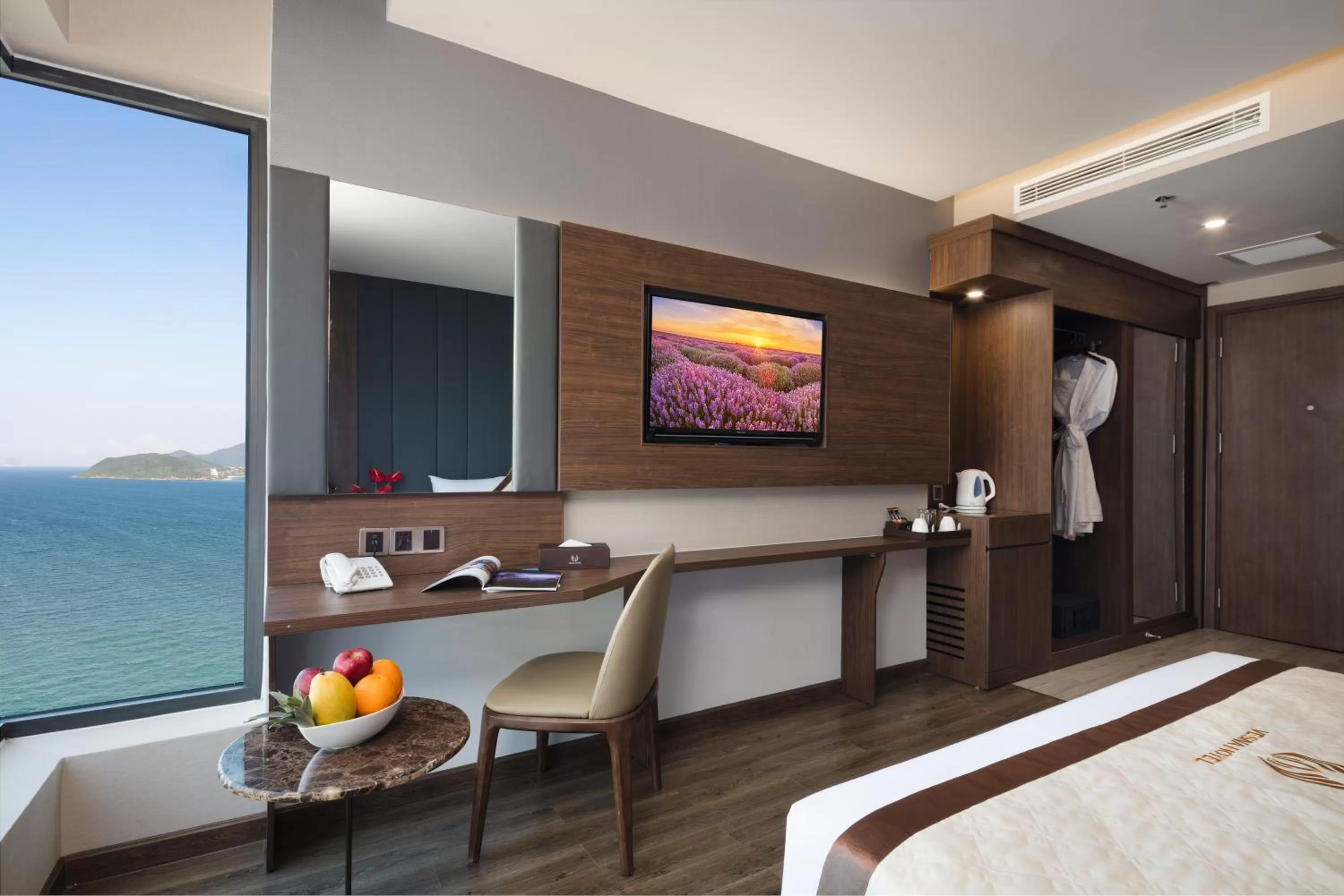 TV and multimedia, TV/Entertainment Center in Vesna Hotel