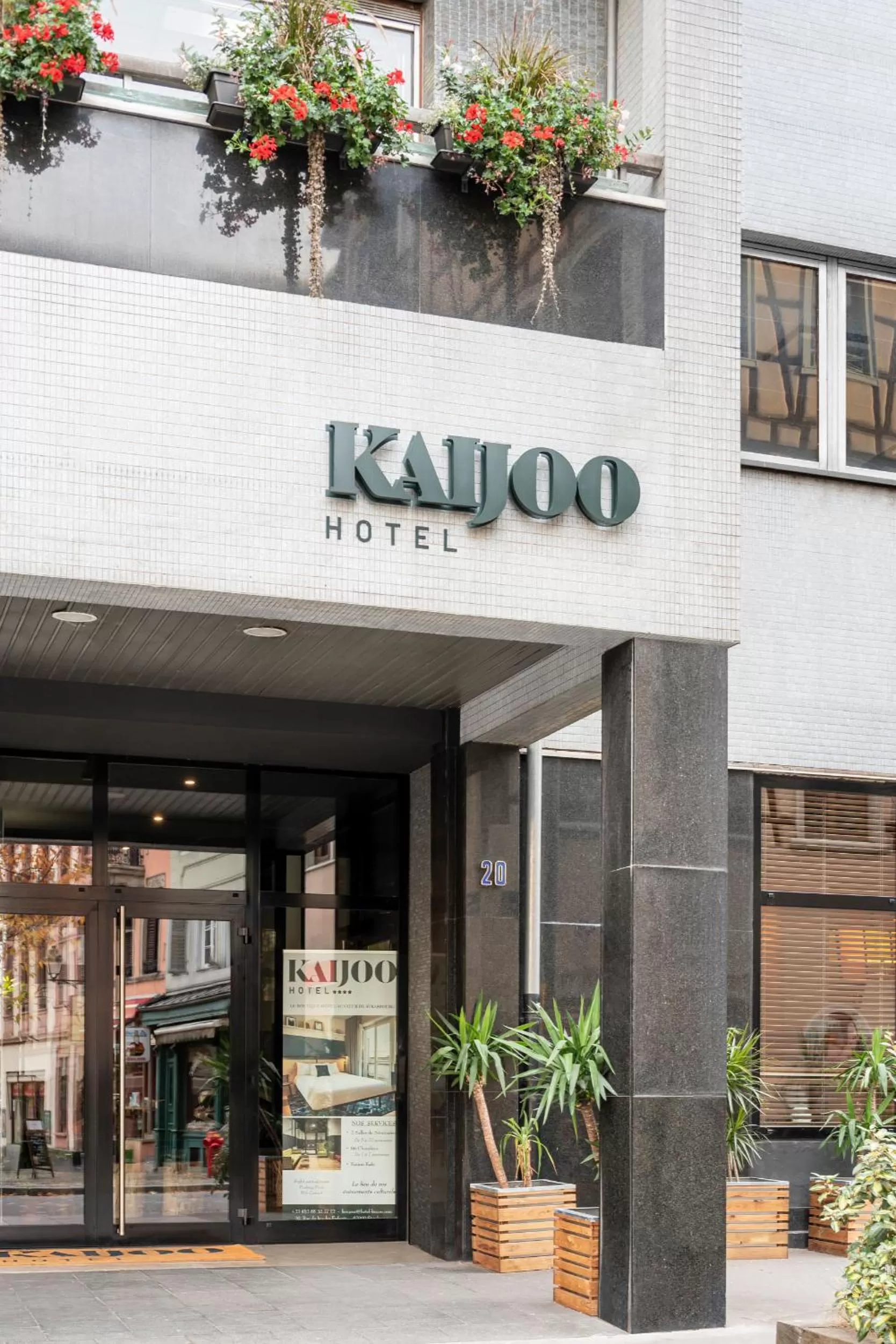 Facade/entrance in Hotel Kaijoo by HappyCulture