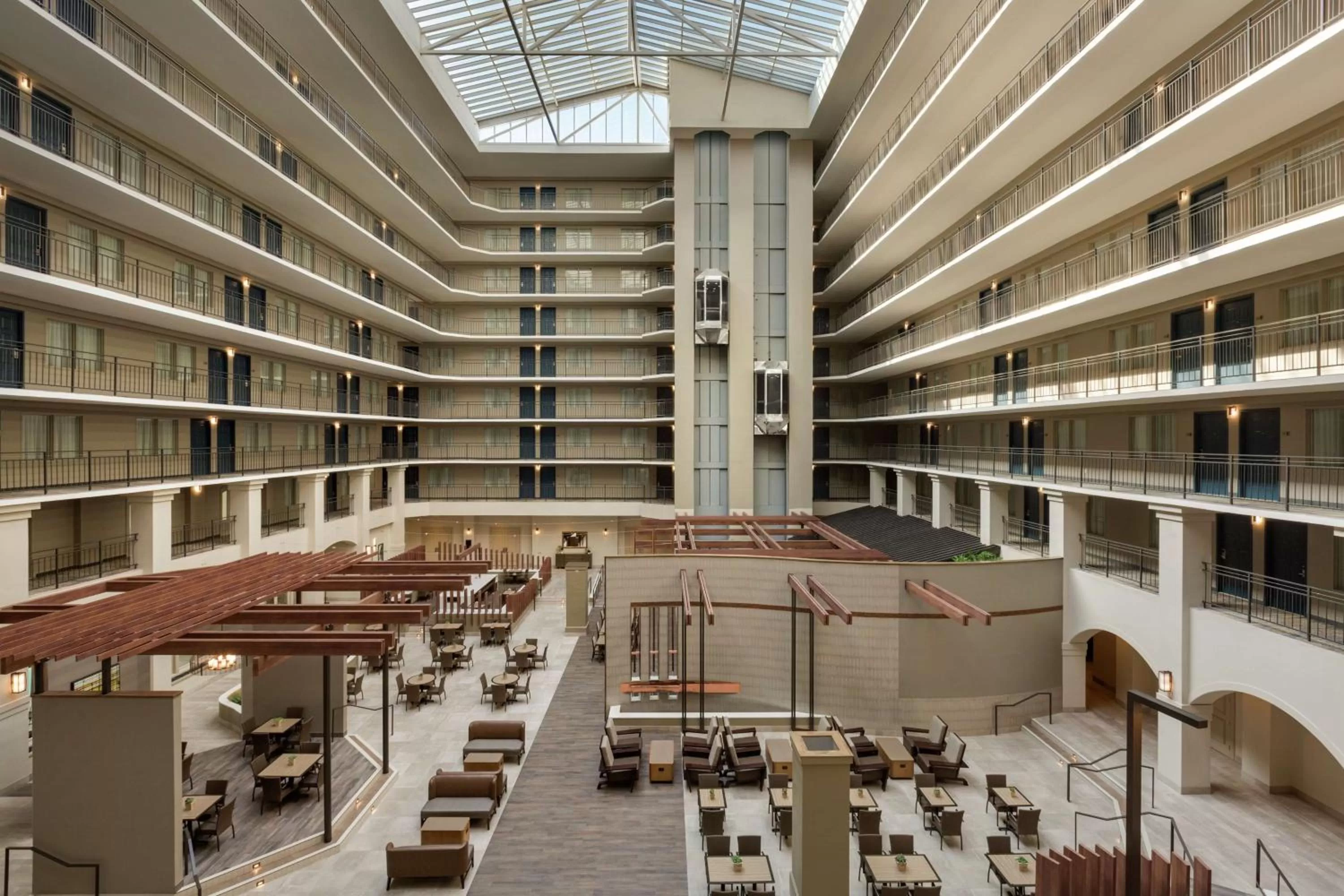 Lobby or reception in Embassy Suites by Hilton Milpitas Silicon Valley