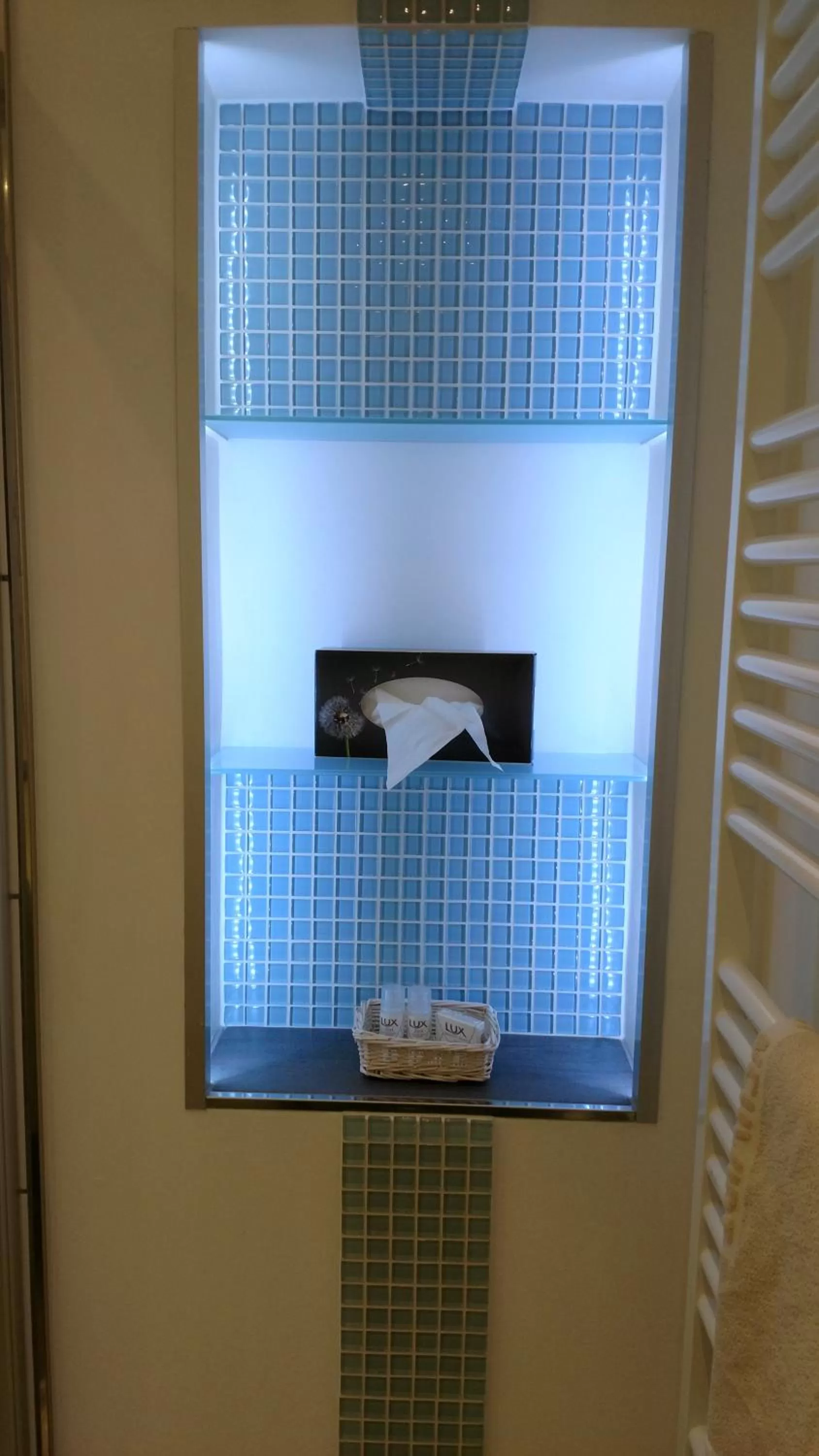 Other, Bed in Hotel Neuwirt