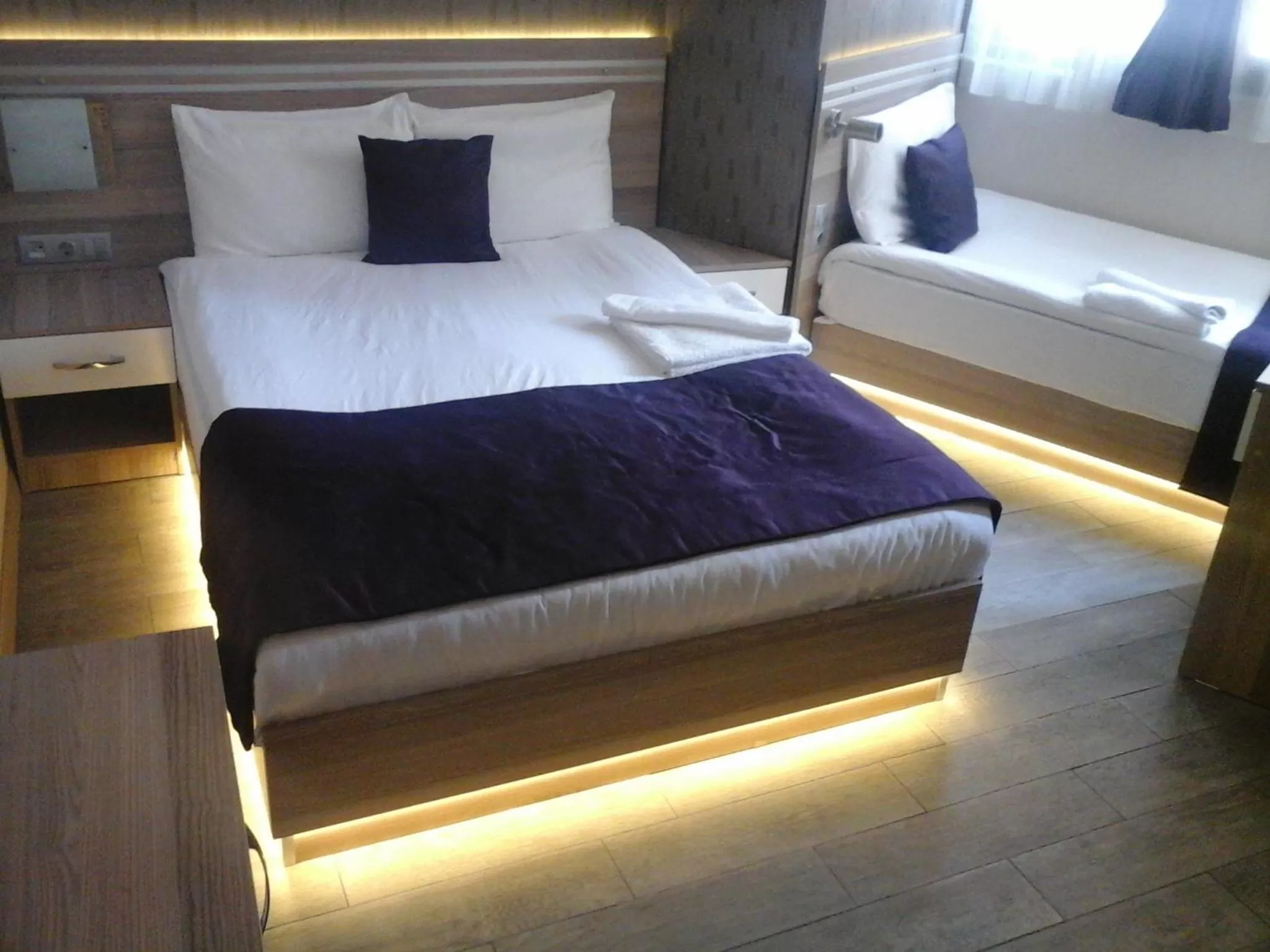 Photo of the whole room, Bed in Olimpiyat Hotel Izmir