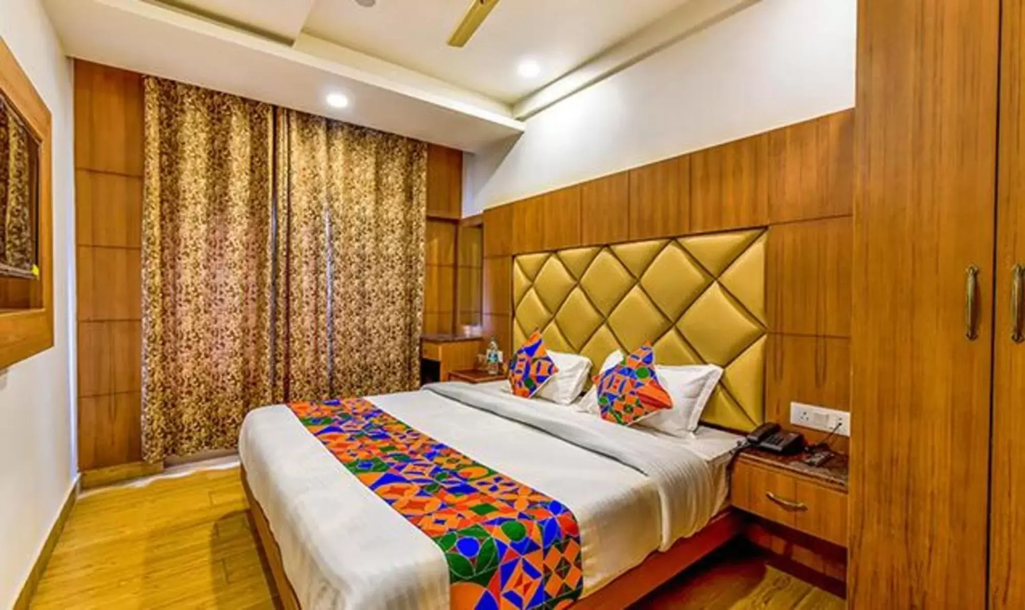 Bed in FabExpress Clock View 500M From The Mall Road Bed in FabExpress Clock View 500M From The Mall Road