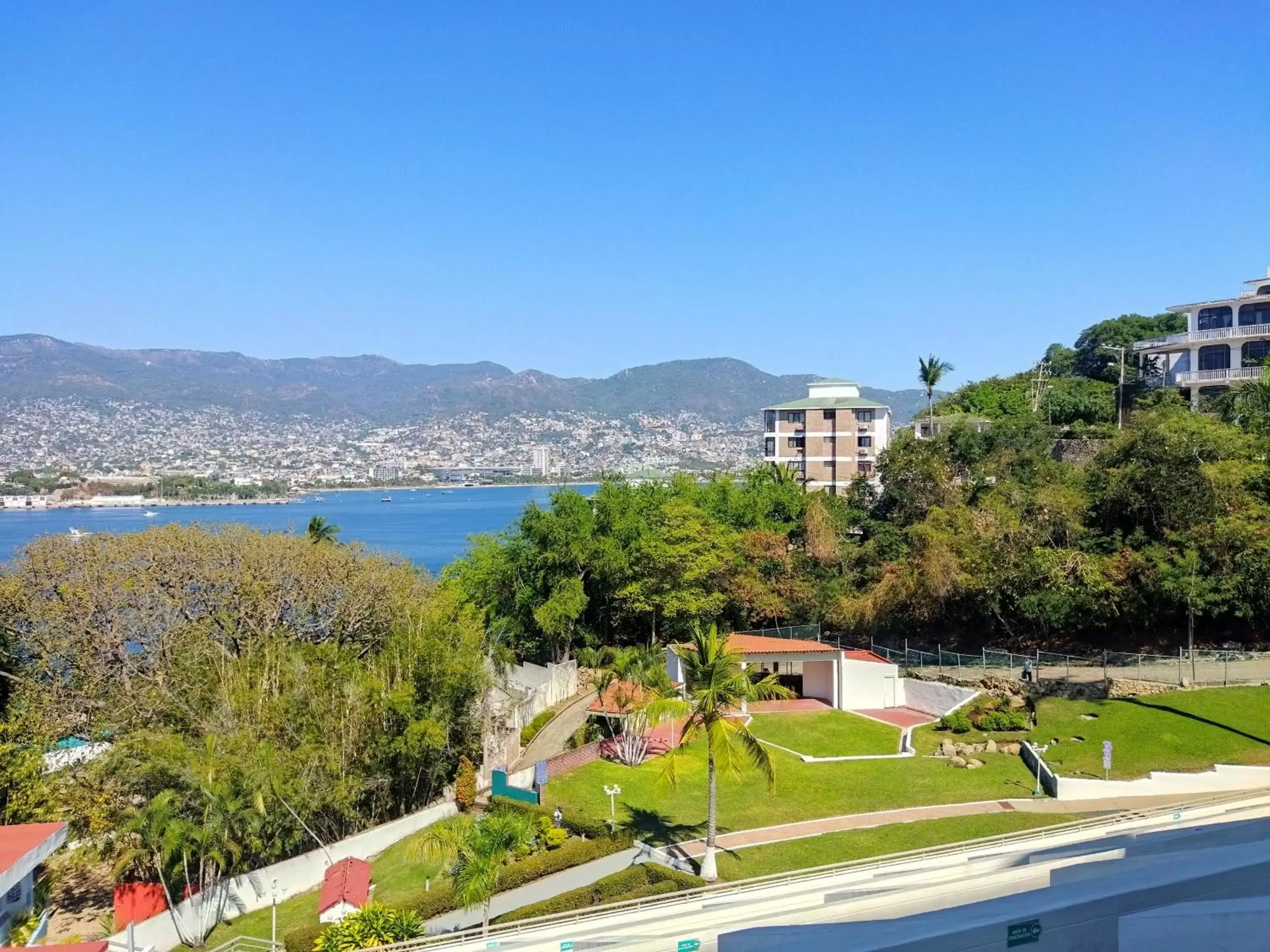 Garden view in Hotel Aristos Acapulco