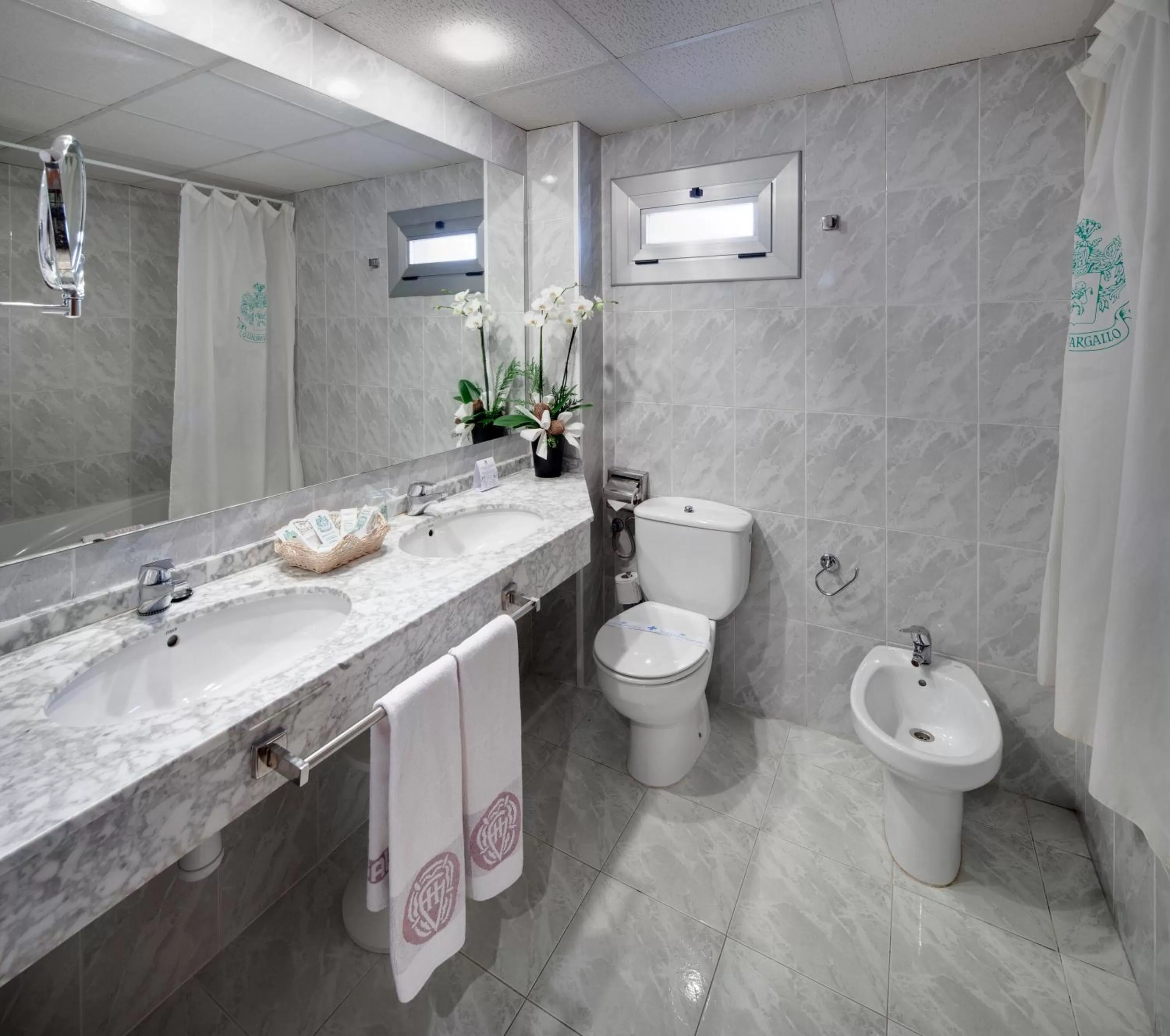 Toilet in Hotel Gaudi