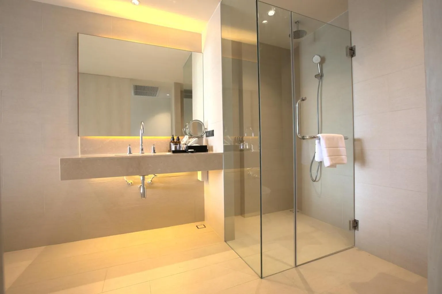 Bathroom in Ana Anan Resort & Villas Pattaya
