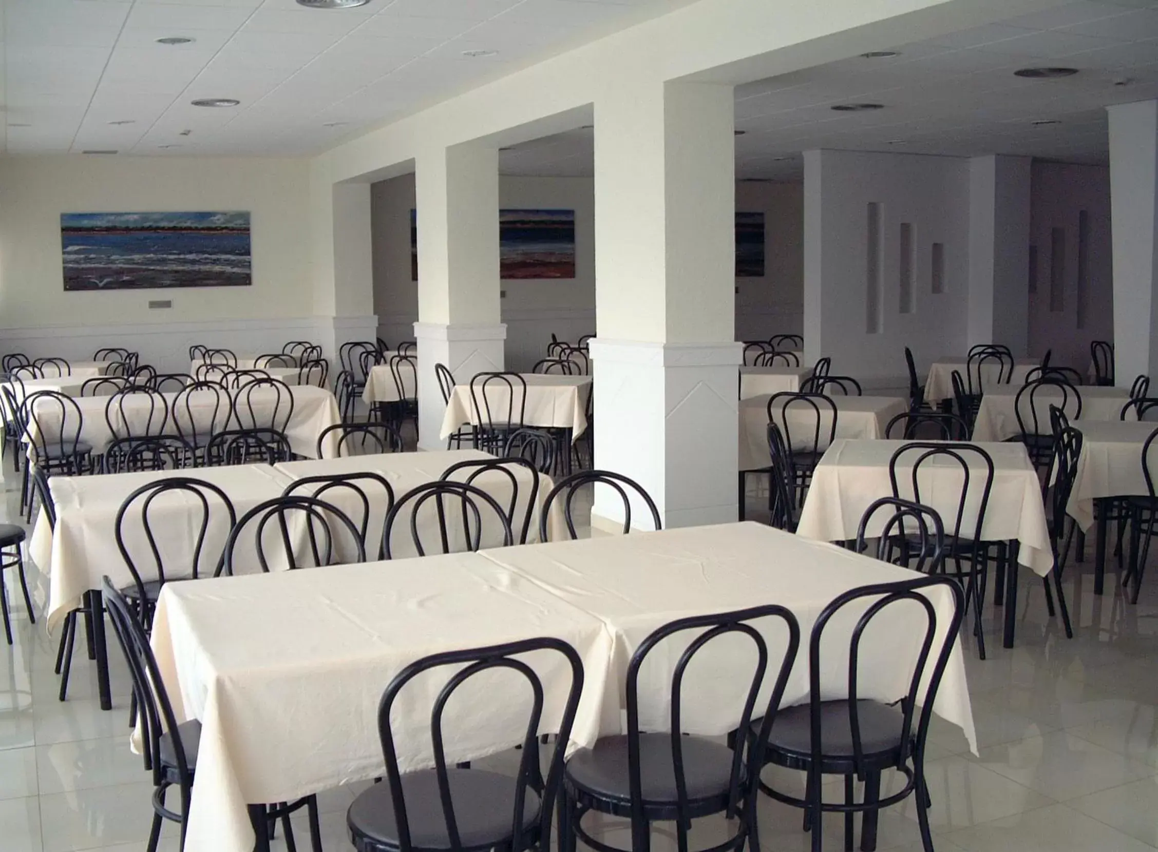 Restaurant/Places to Eat in Hotel Guadalquivir
