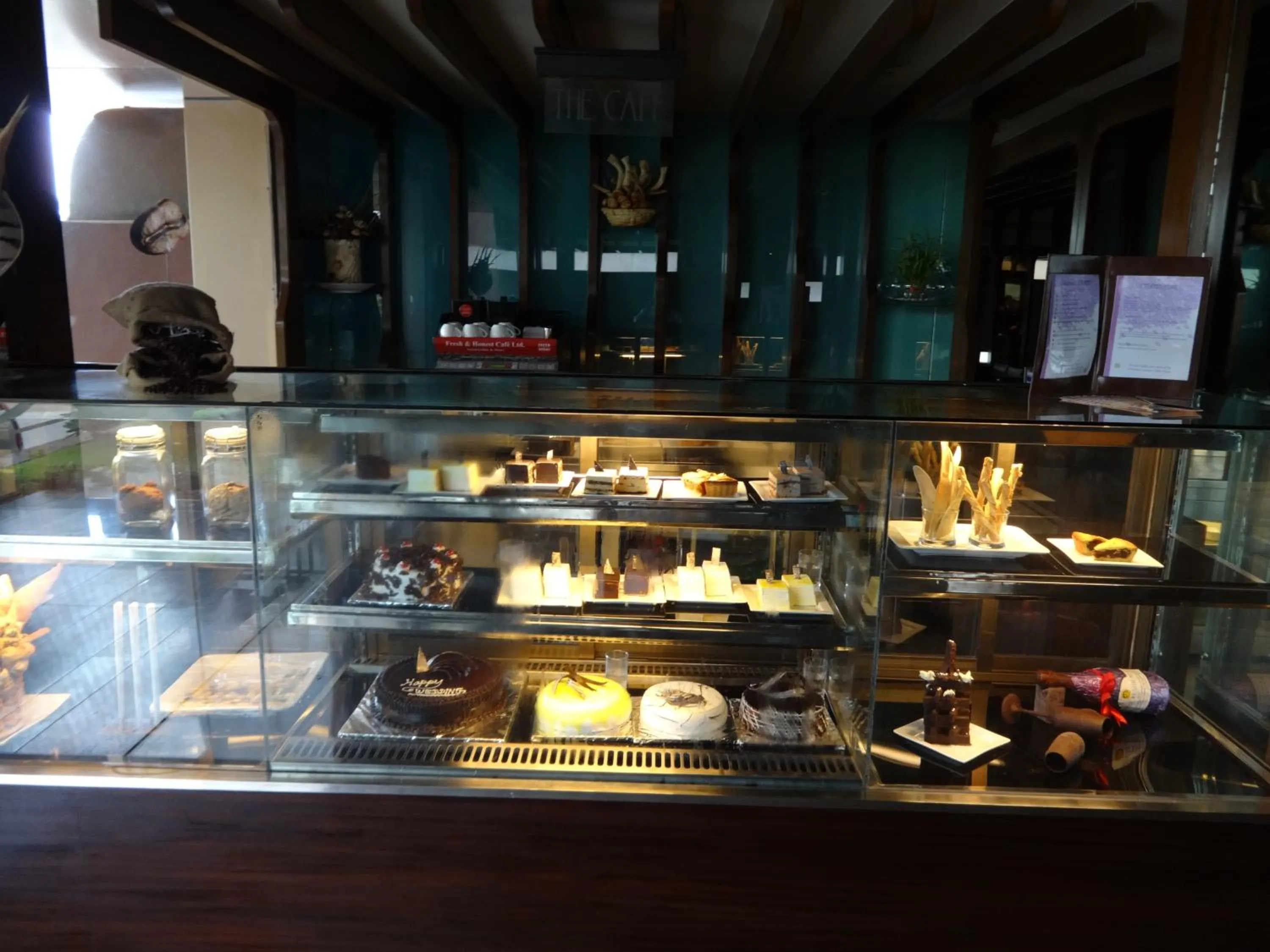 Restaurant/places to eat in Capitol Residency