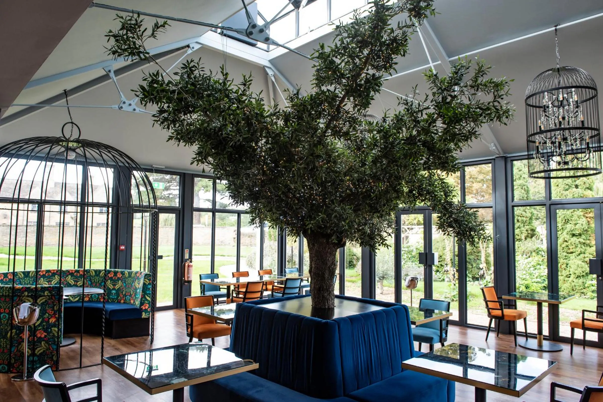 Restaurant/places to eat in The Haycock Manor Hotel