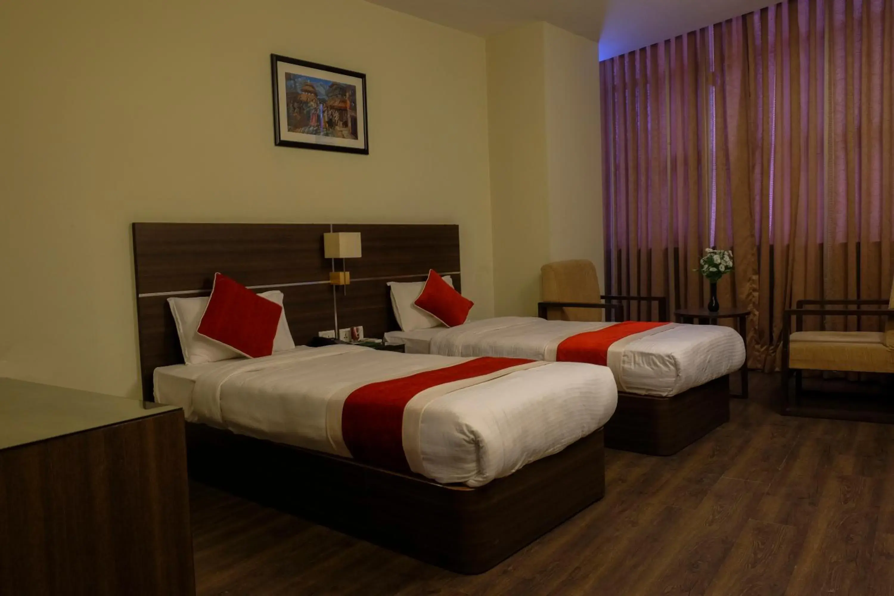 Photo of the whole room, Bed in Hotel Regal Airport