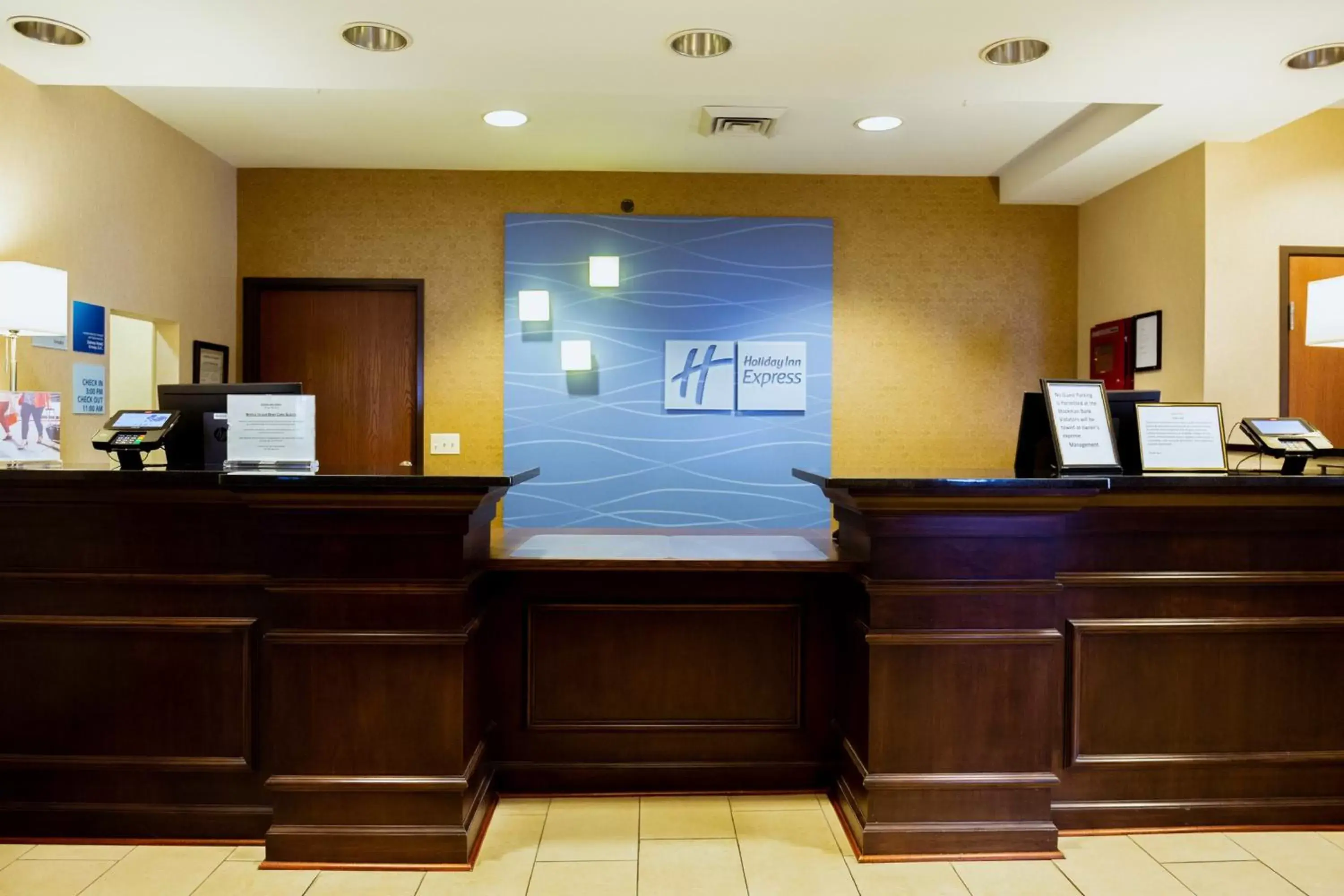 Property building, Lobby/Reception in Holiday Inn Express & Suites Sidney, an IHG Hotel