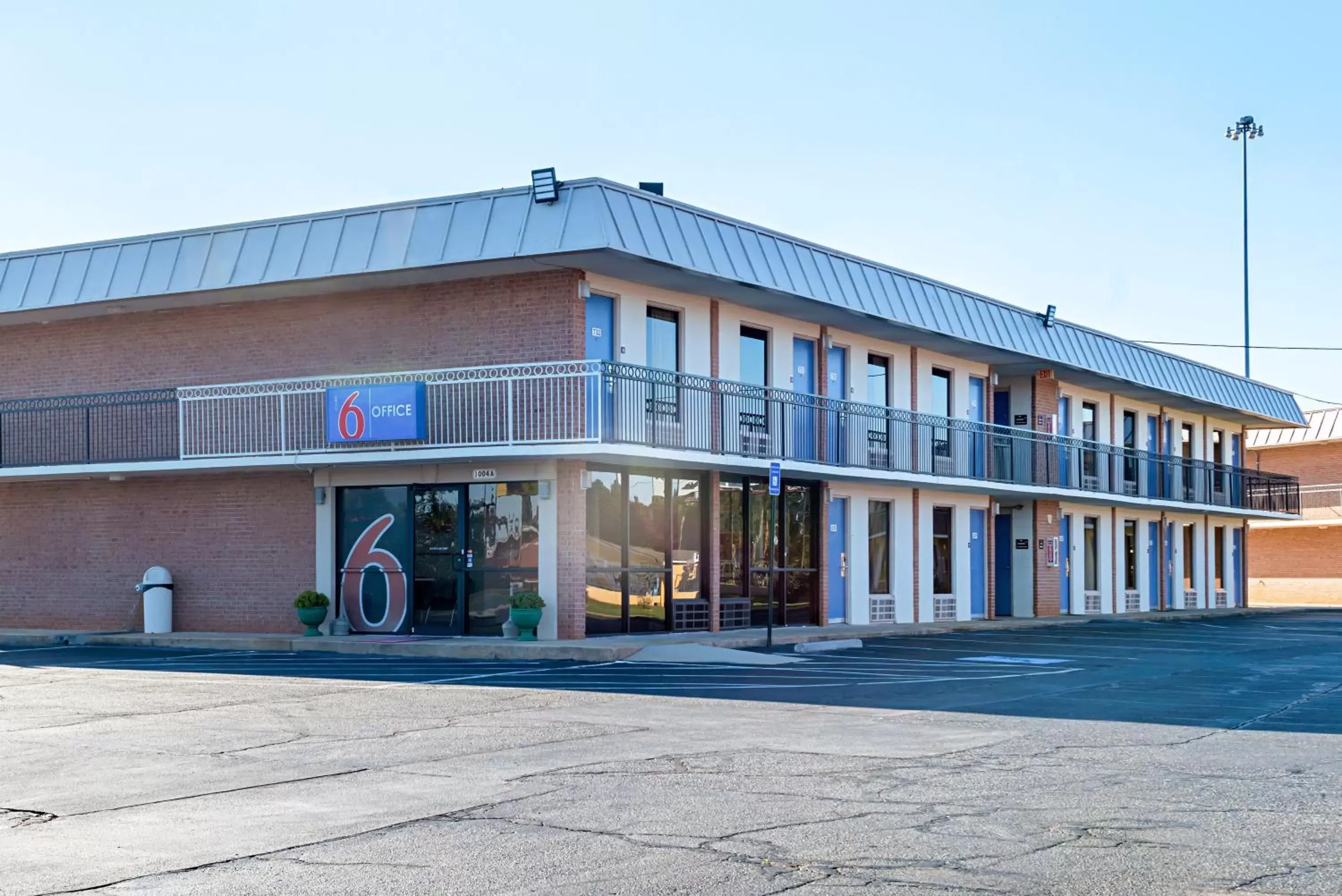 Facade/entrance, Property Building in Motel 6-Perry, GA