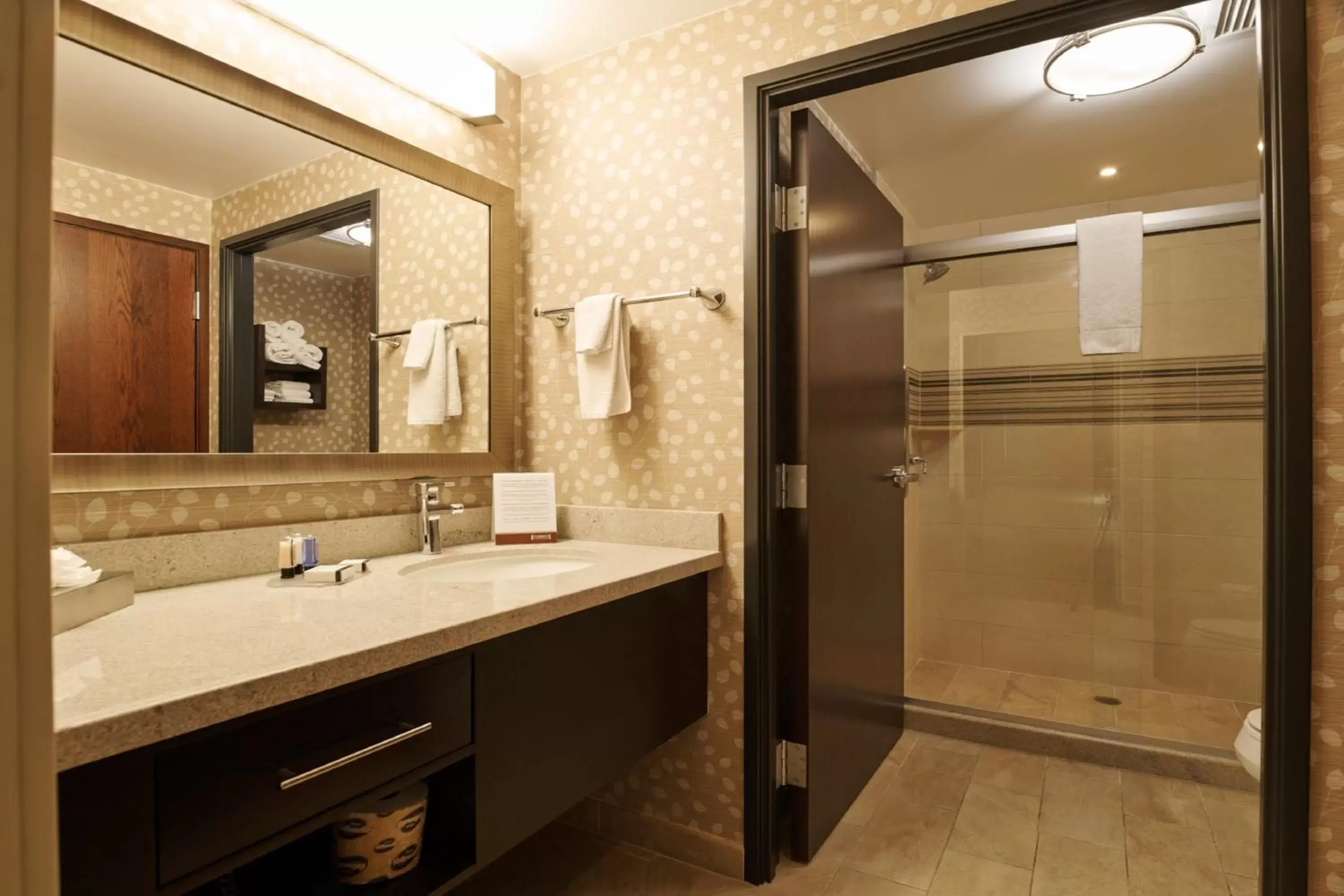 Bathroom in Staybridge Suites Chihuahua, an IHG Hotel