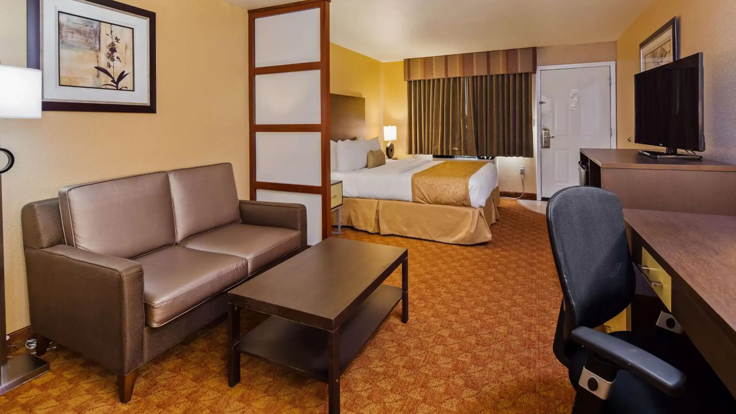 Bedroom, Seating Area in Best Western Fallon Inn & Suites